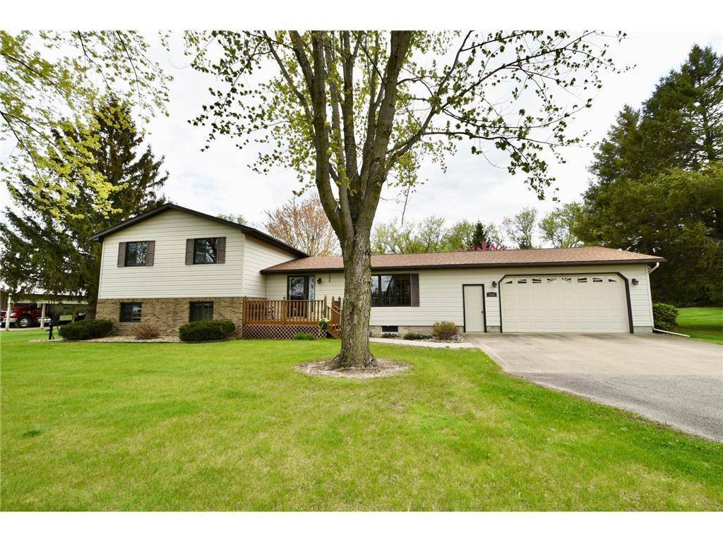131 Walnut ST, Zumbrota, MN 55992
