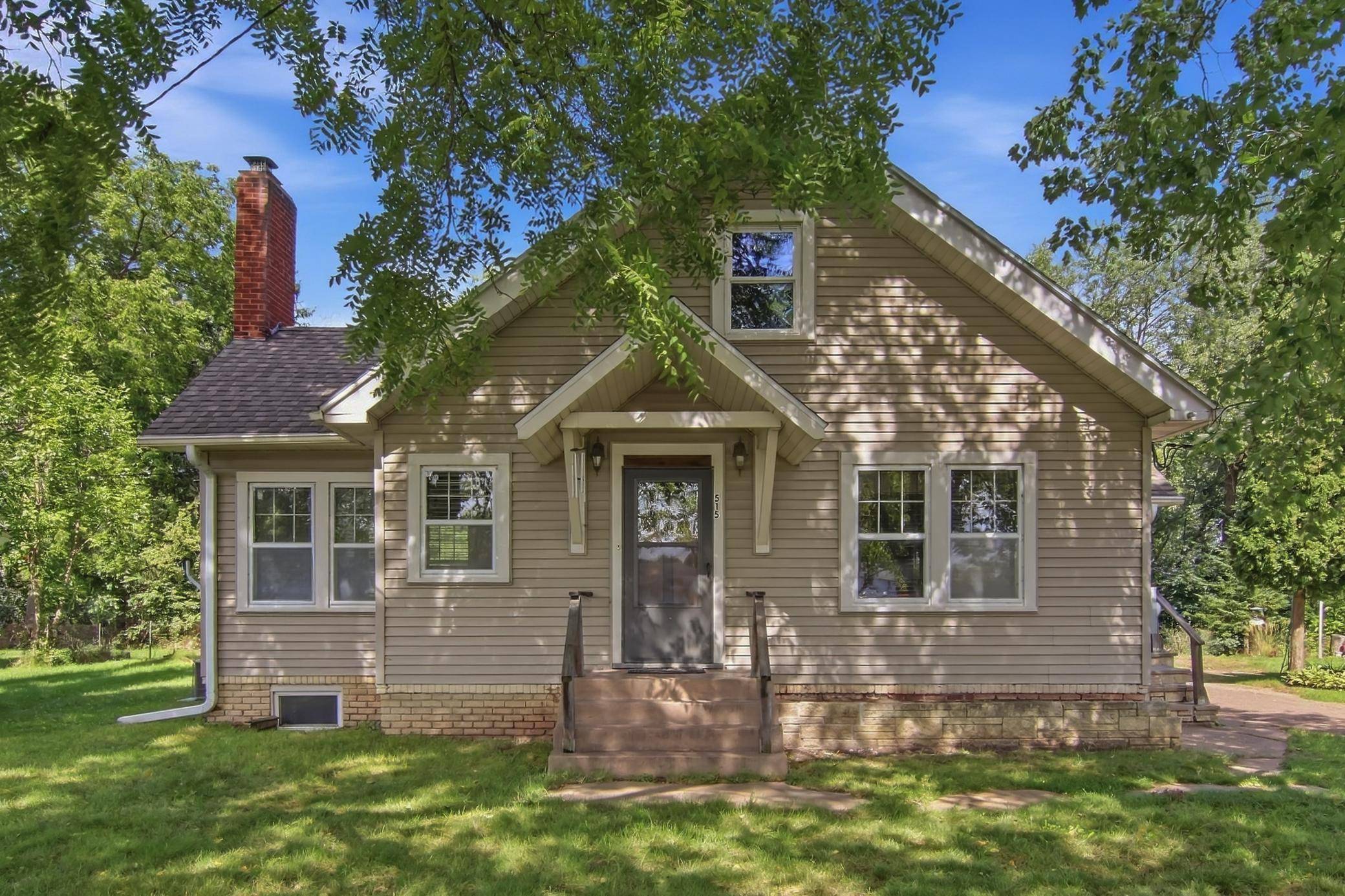 515 12th AVE W, Menomonie, WI 54751