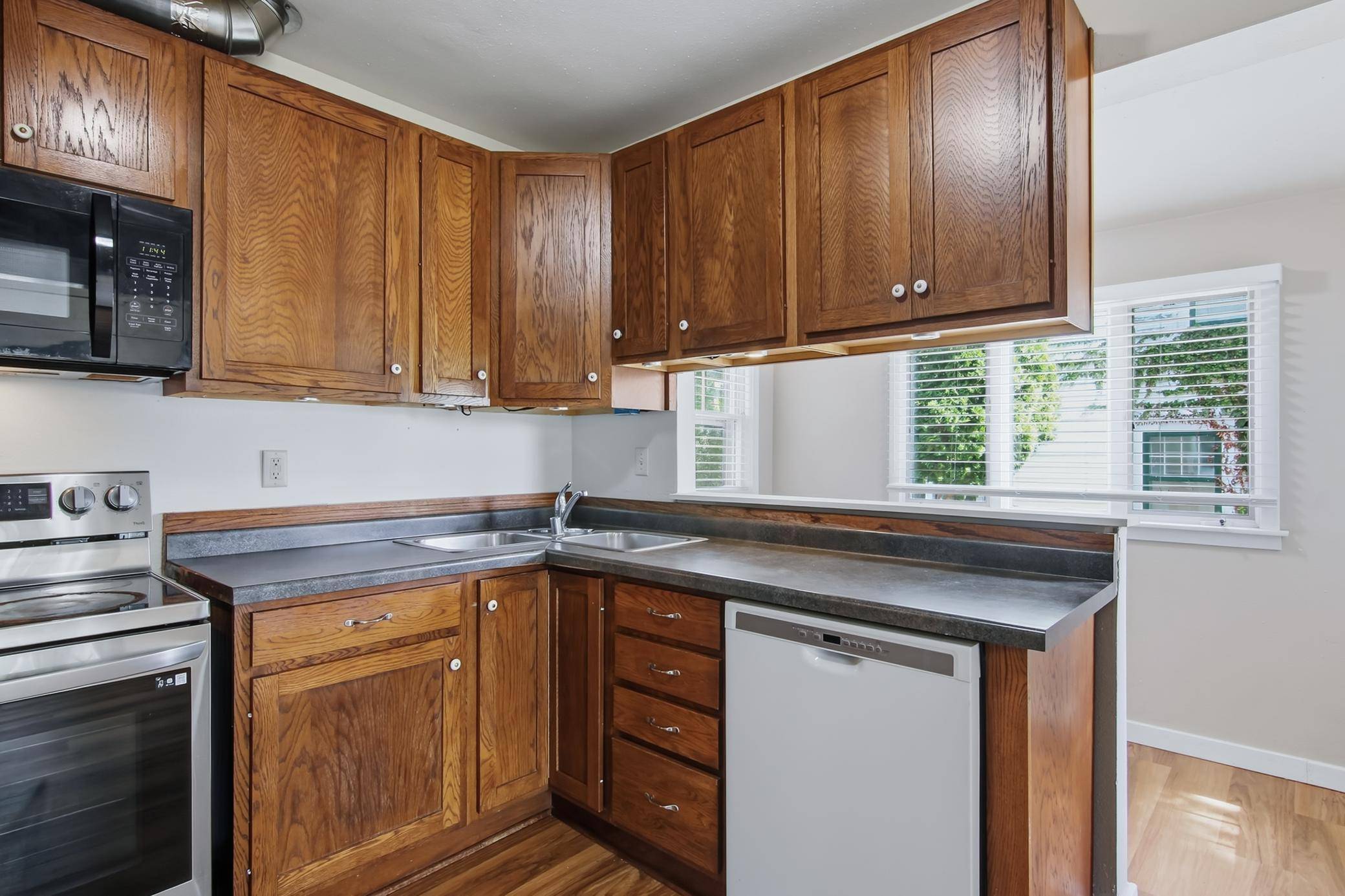 515 12th AVE W, Menomonie, WI 54751