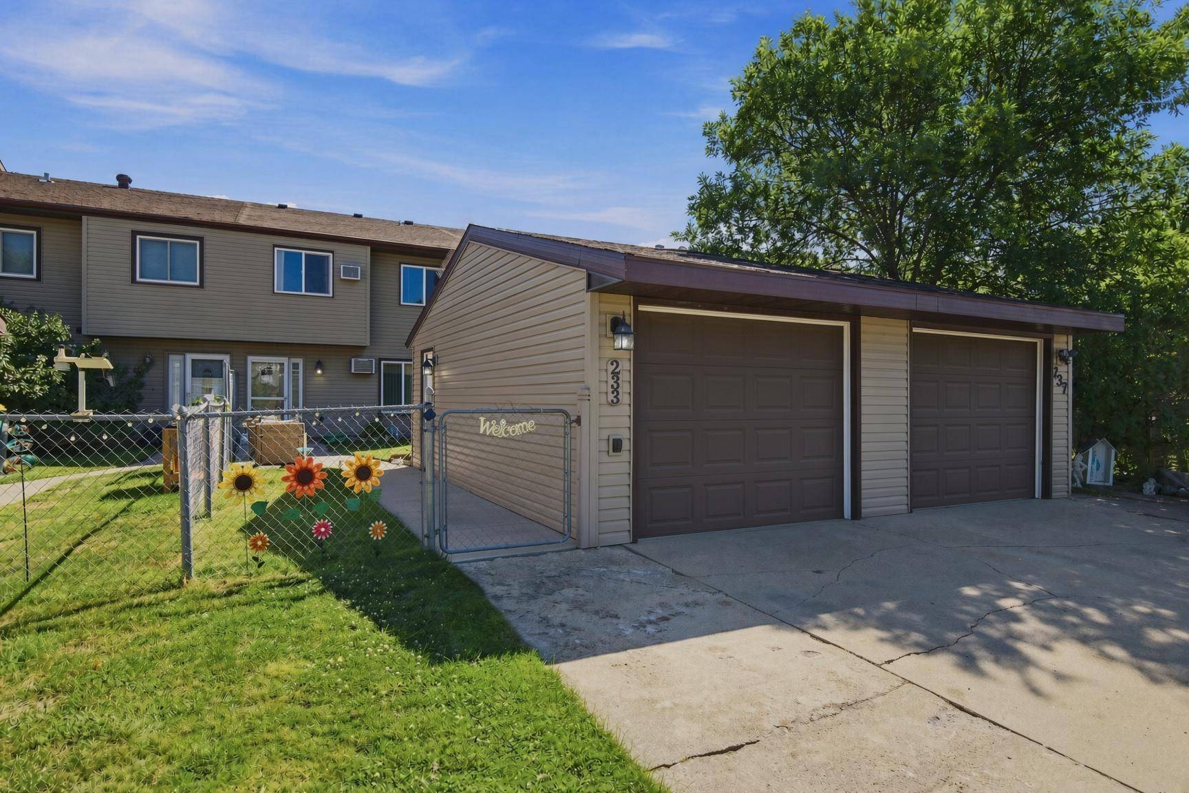 233 19th ST E, West Fargo, ND 58078