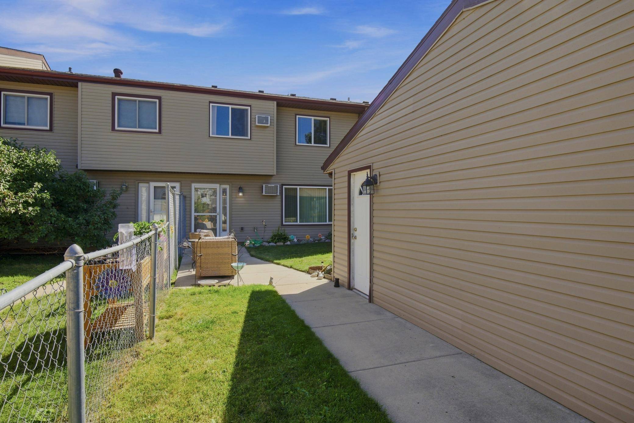 233 19th ST E, West Fargo, ND 58078