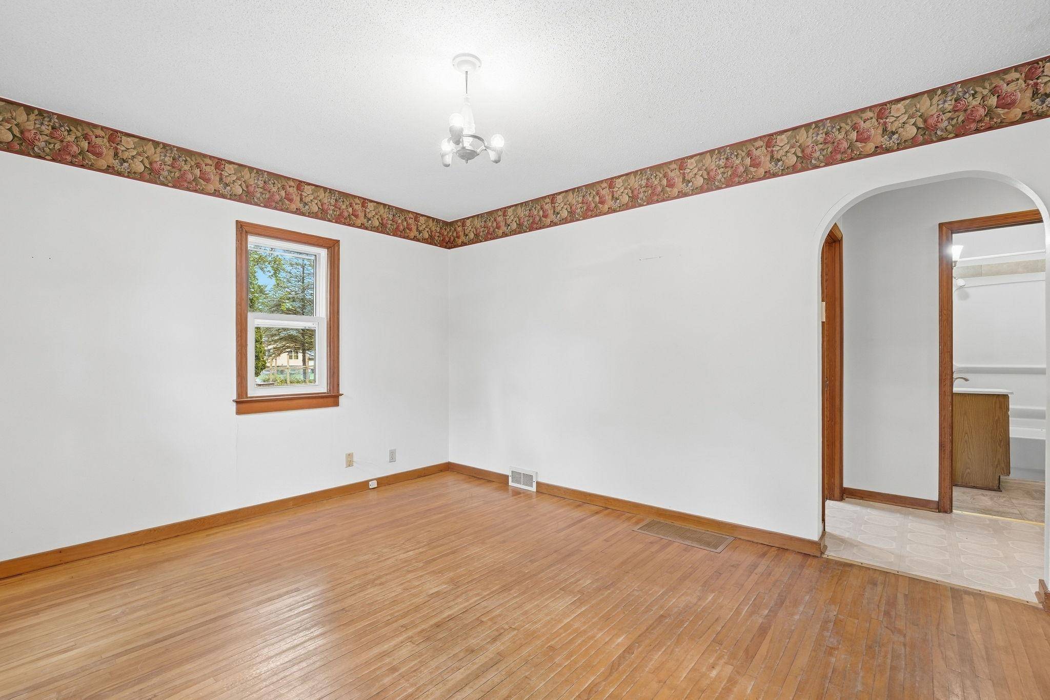 303 8th AVE, Osceola, WI 54020