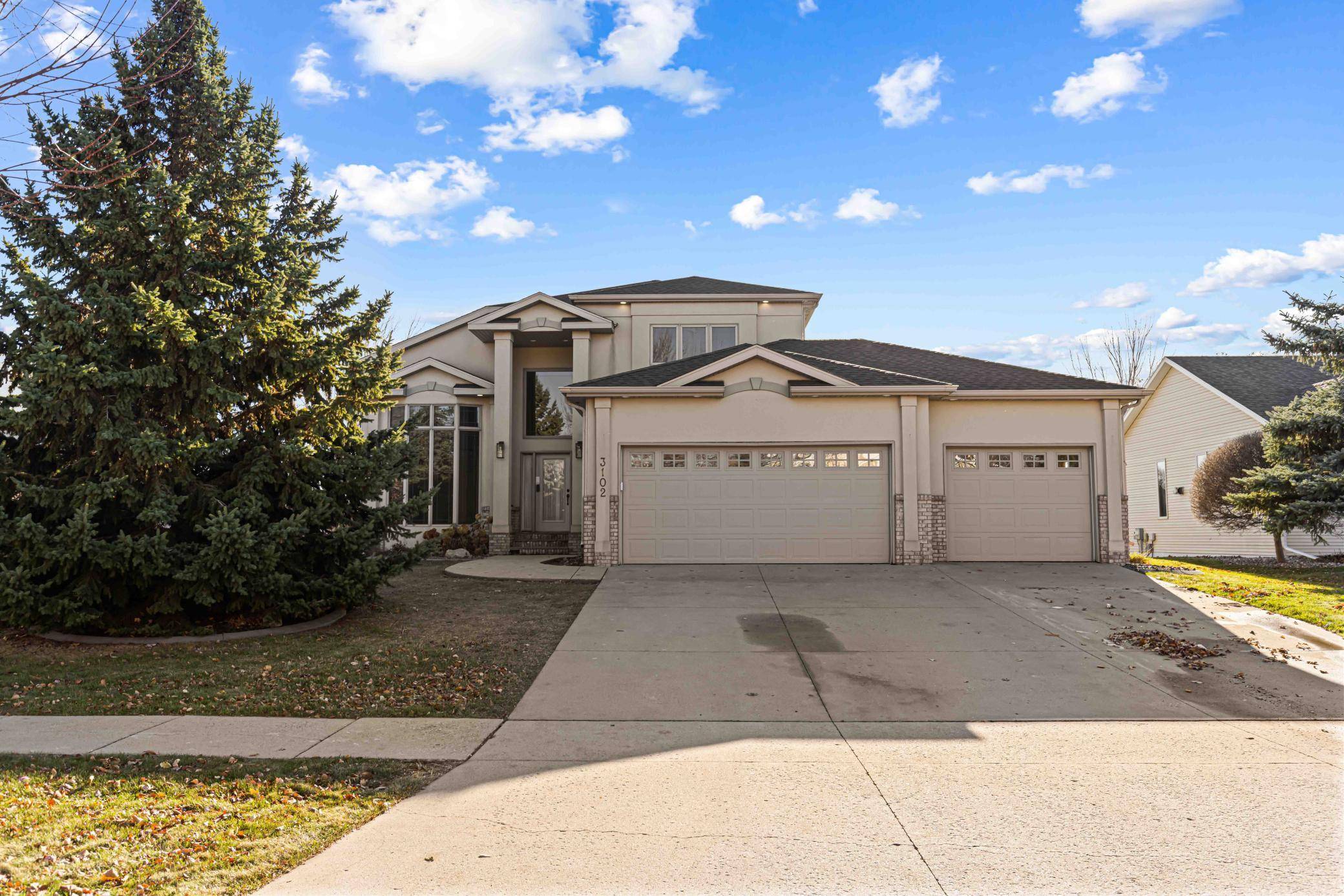 3102 26th AVE S, Fargo, ND 58103