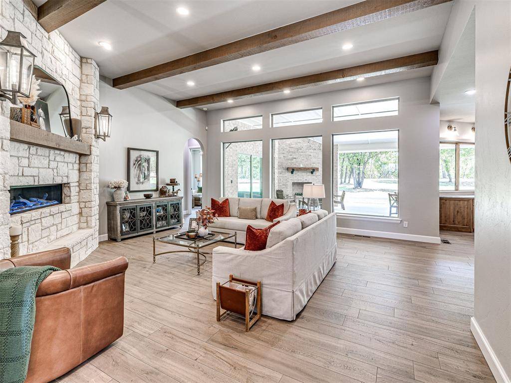 847 Whispering Trails DR, Tuttle, OK 73089