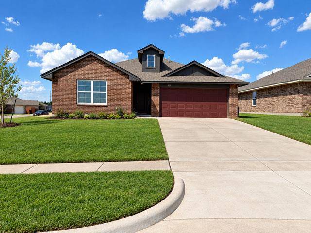 928 Hazy Brook CIR, Chickasha, OK 73018