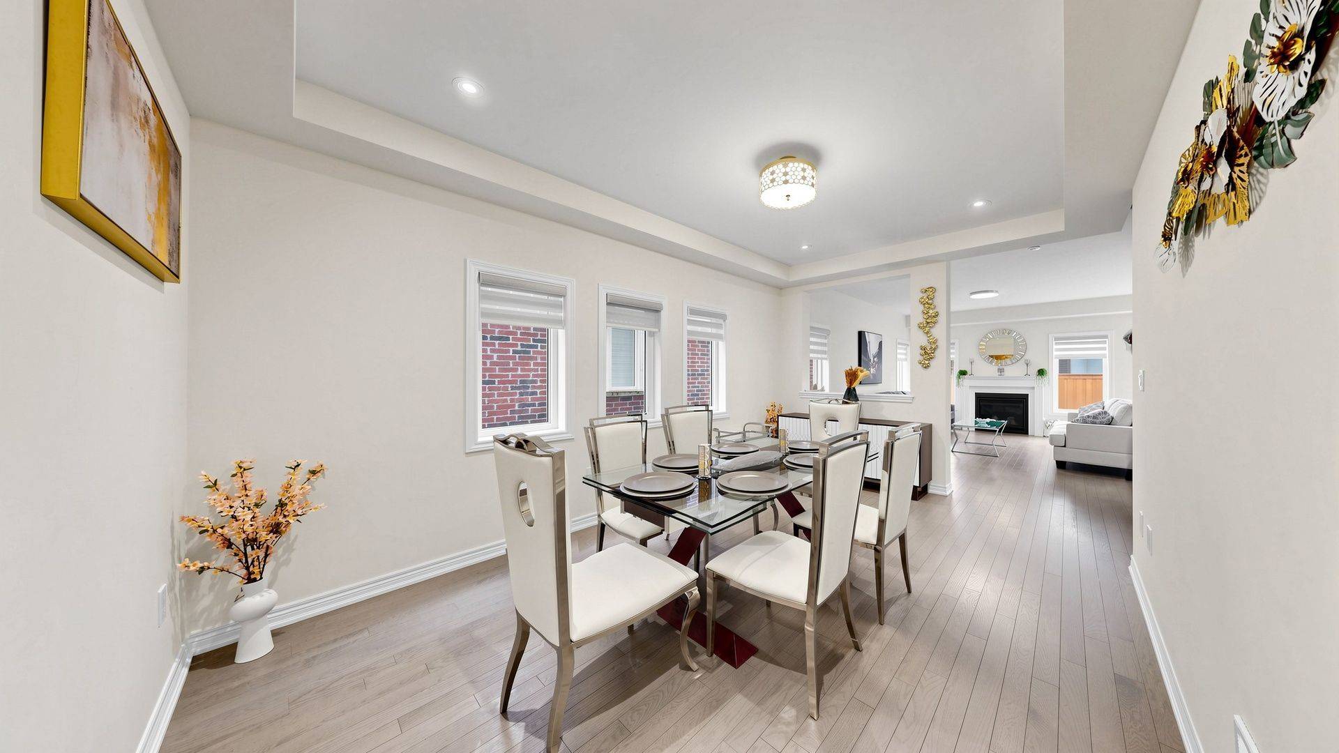 3913 Koenig RD, Burlington, ON L7M 0Z5