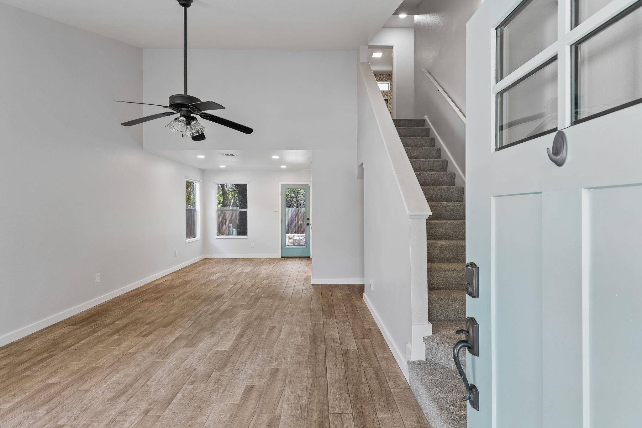 10613 Archdale DR, Austin, TX 78748