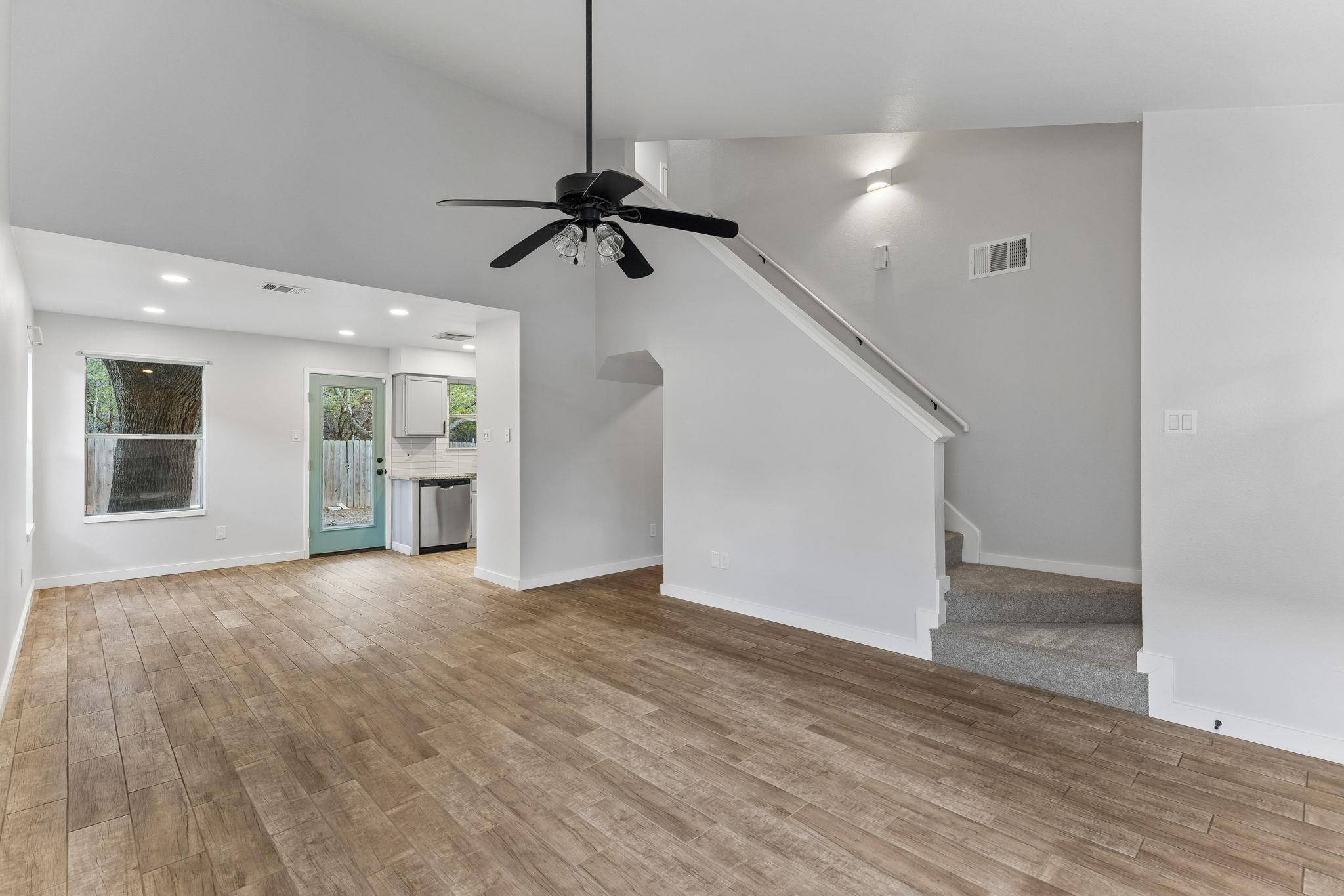 10613 Archdale DR, Austin, TX 78748
