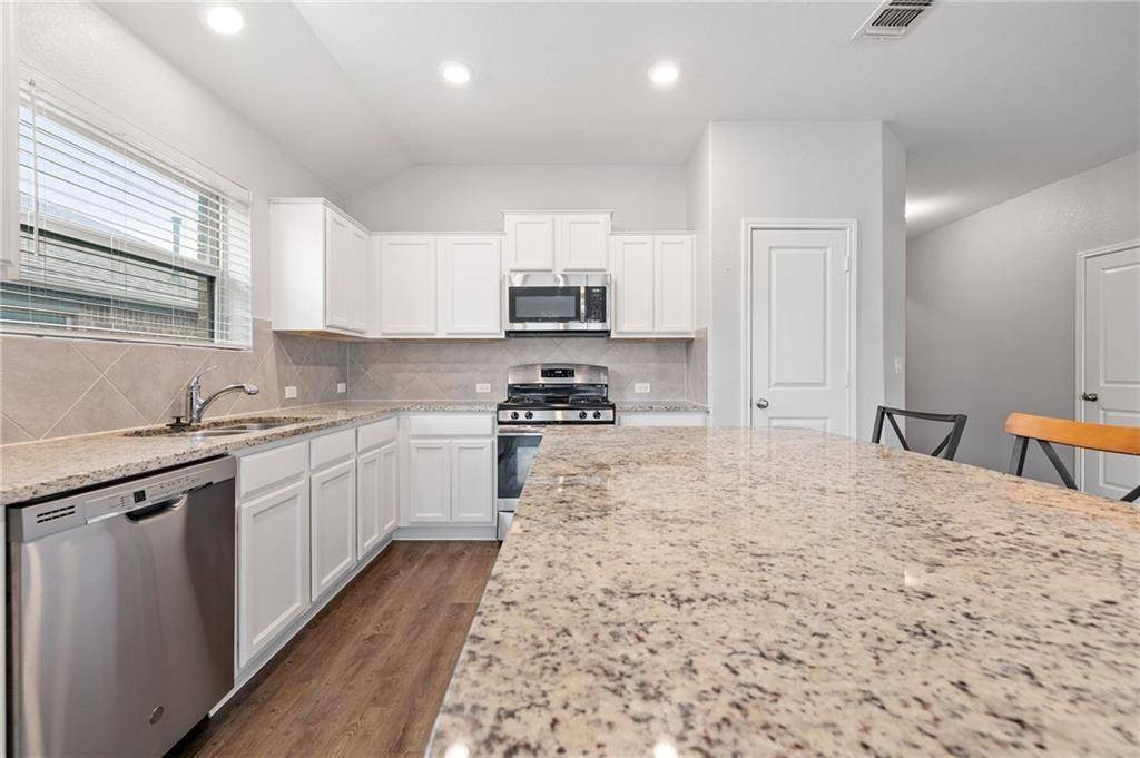 7405 Spring Ray DR, Del Valle, TX 78617