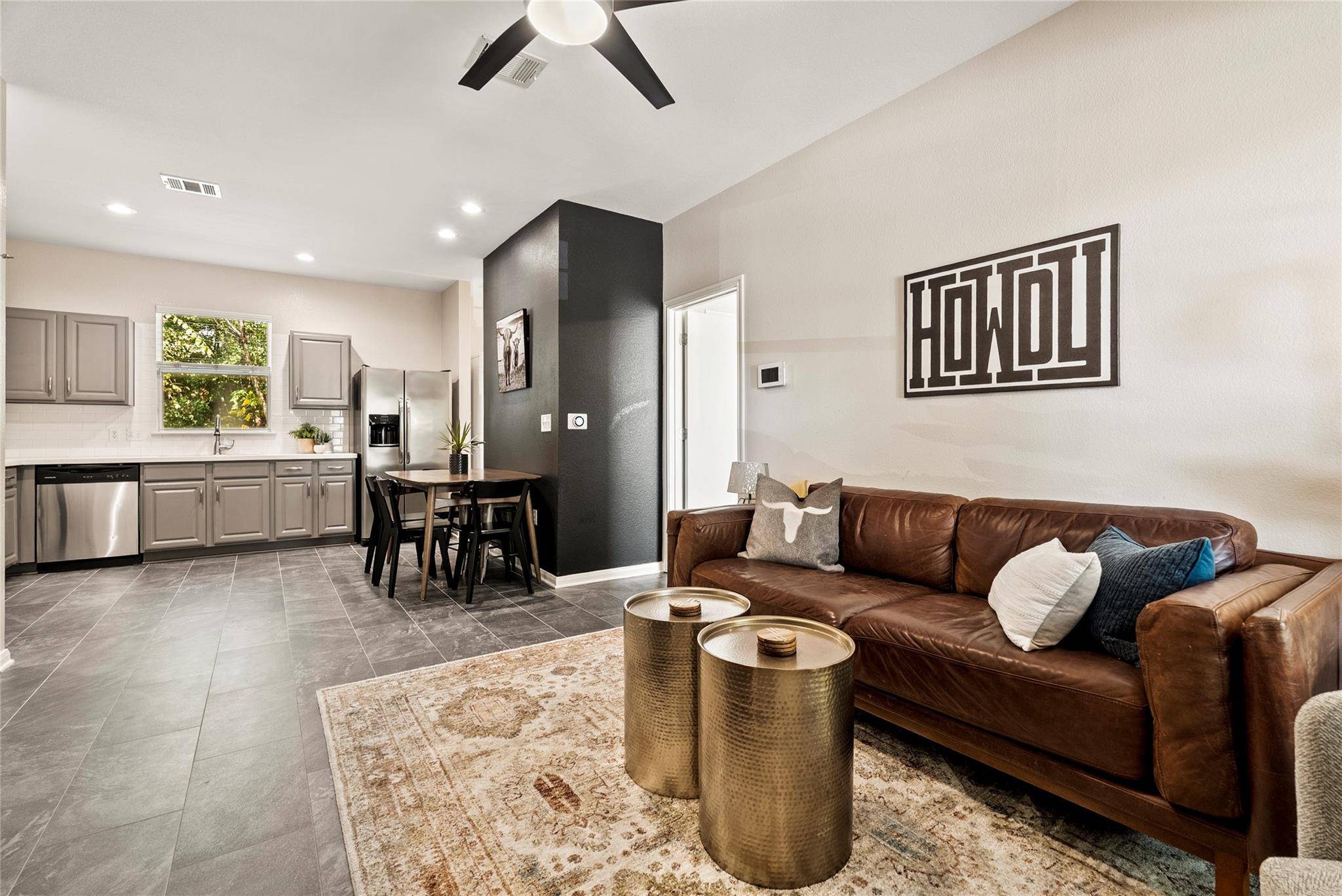 4806 Mendoza DR, Austin, TX 78721
