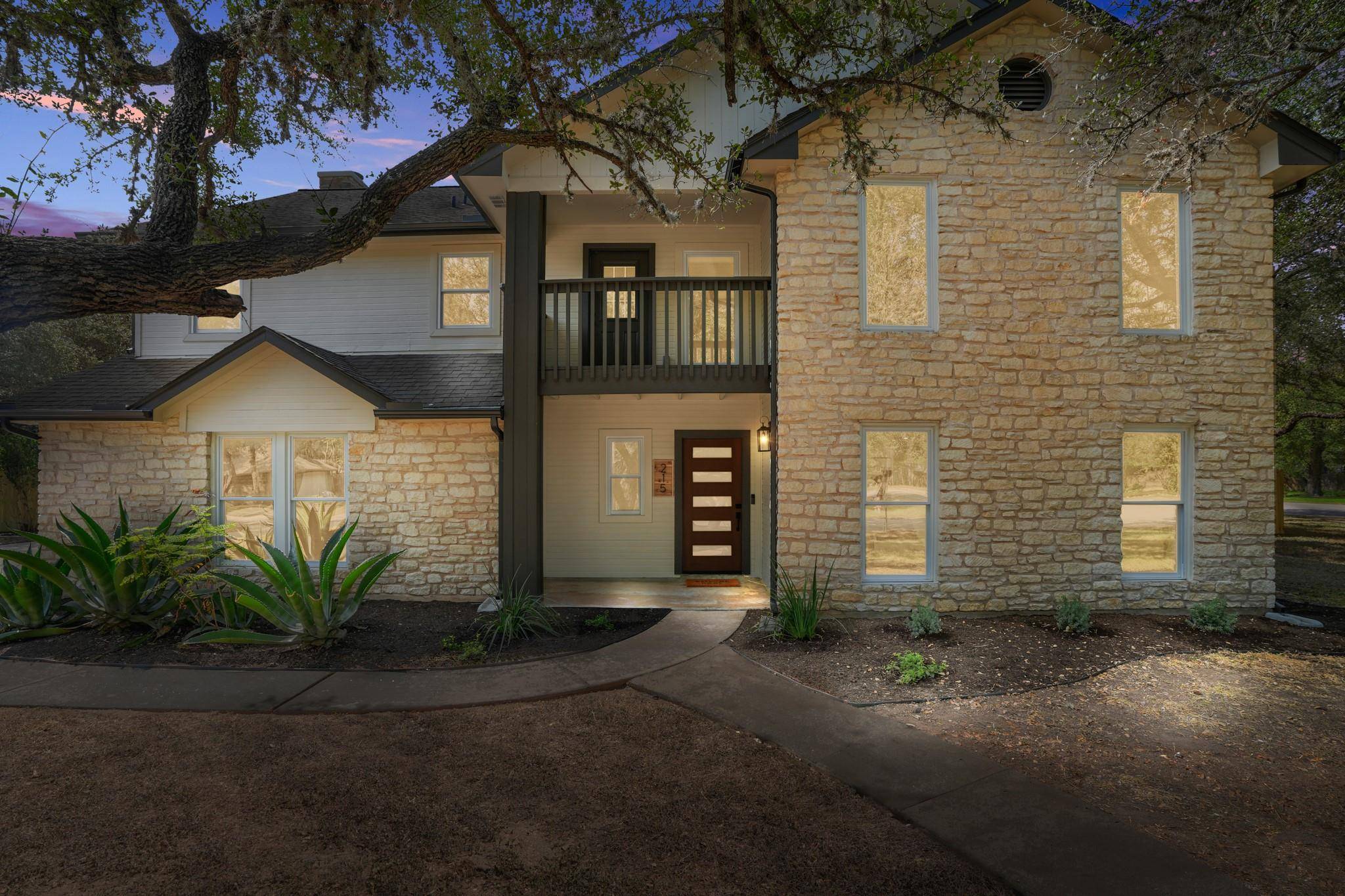 215 Dewberry CV, Buda, TX 78610
