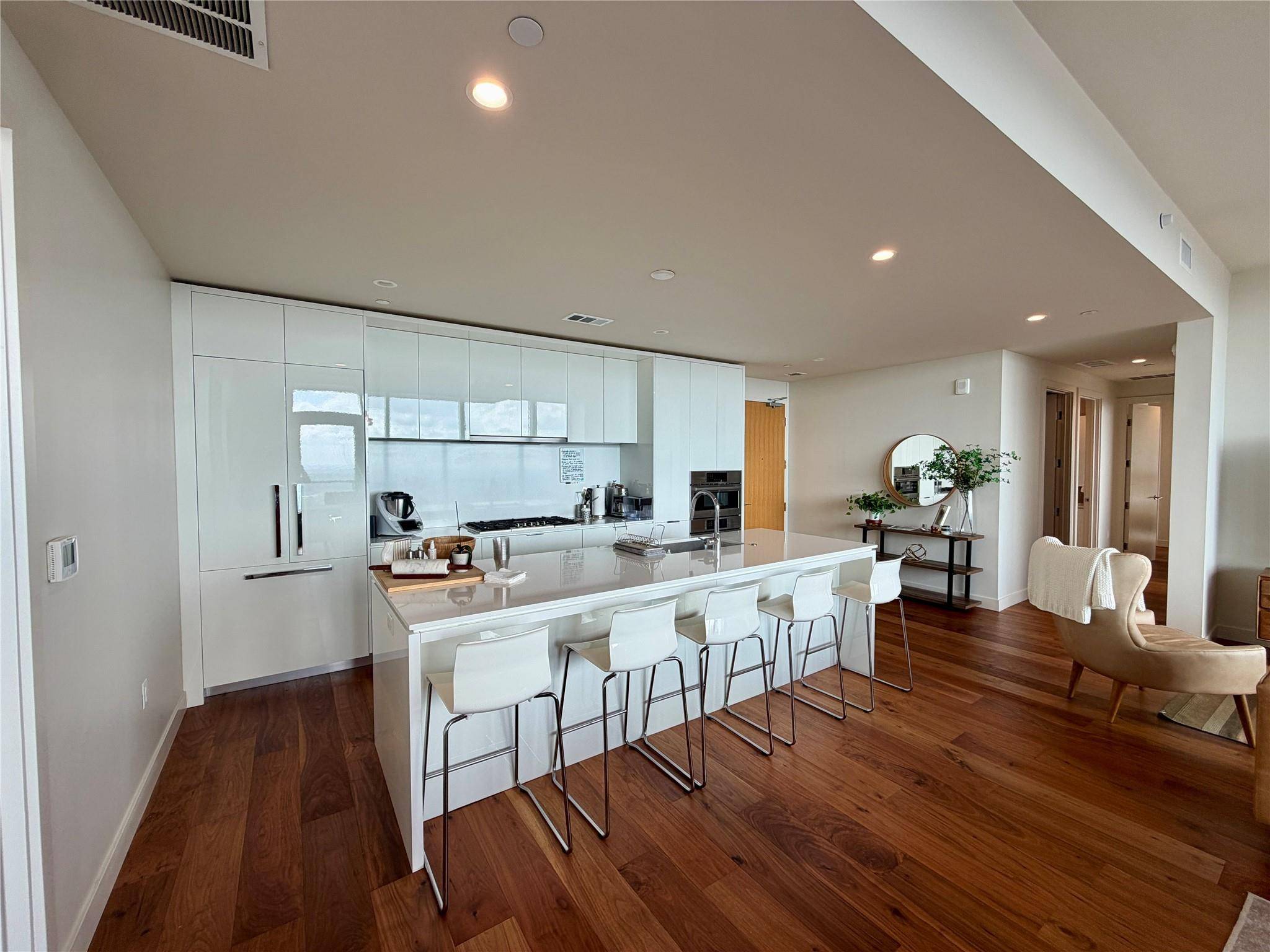 44 East Ave #4305, Austin, TX 78701