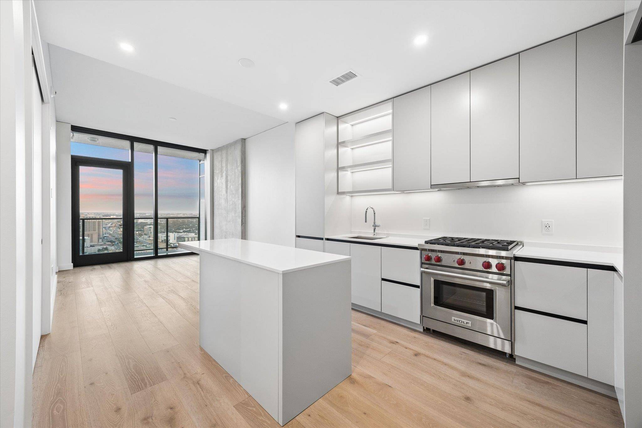 610 Davis ST #3806, Austin, TX 78701