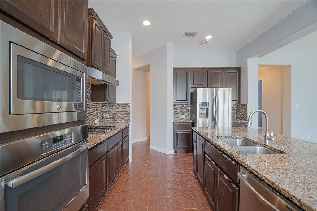 2734 San Milan PASS, Round Rock, TX 78665