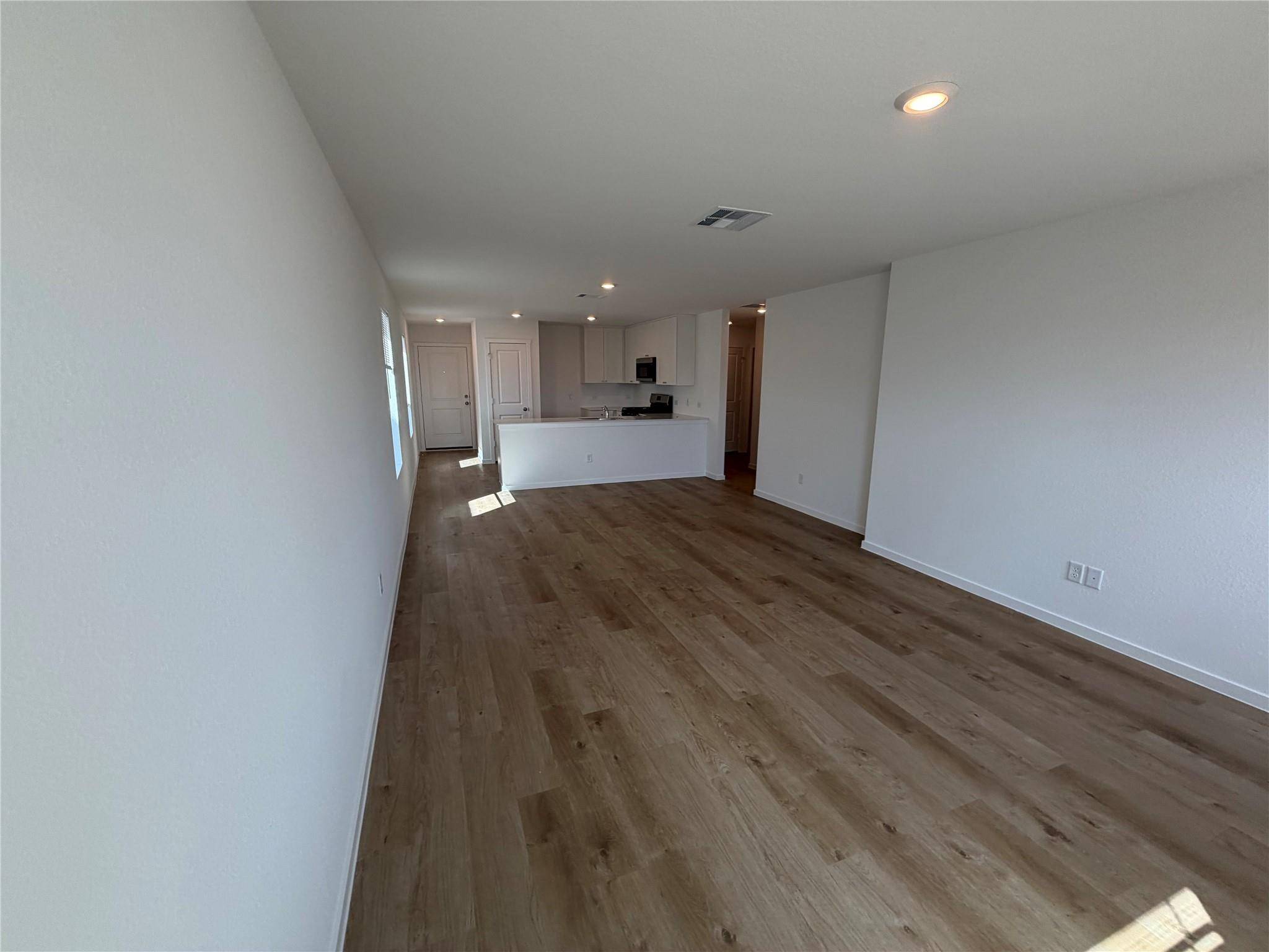 305 Rockies RD, Hutto, TX 78634