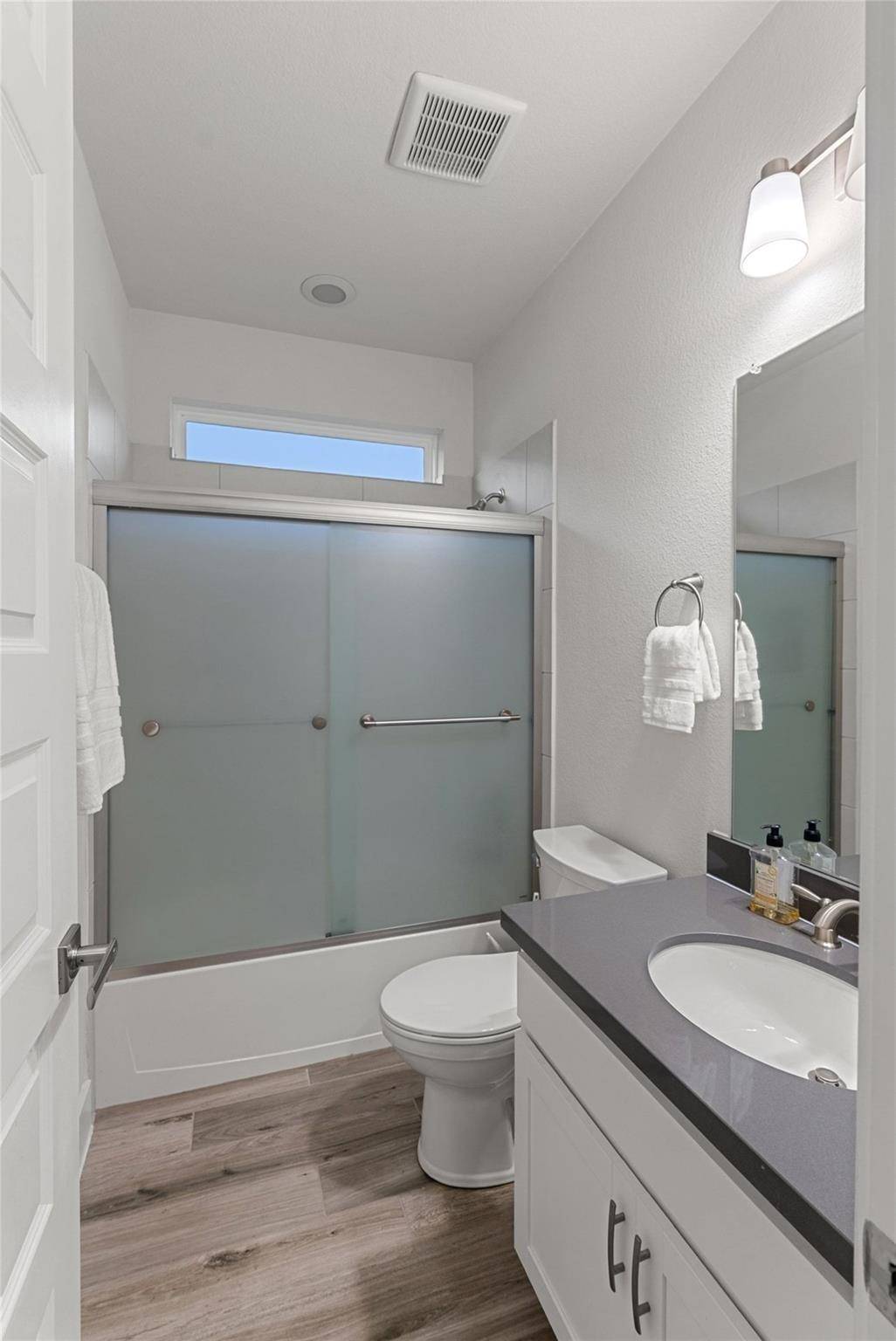 207 LODESTONE LN, Austin, TX 78738