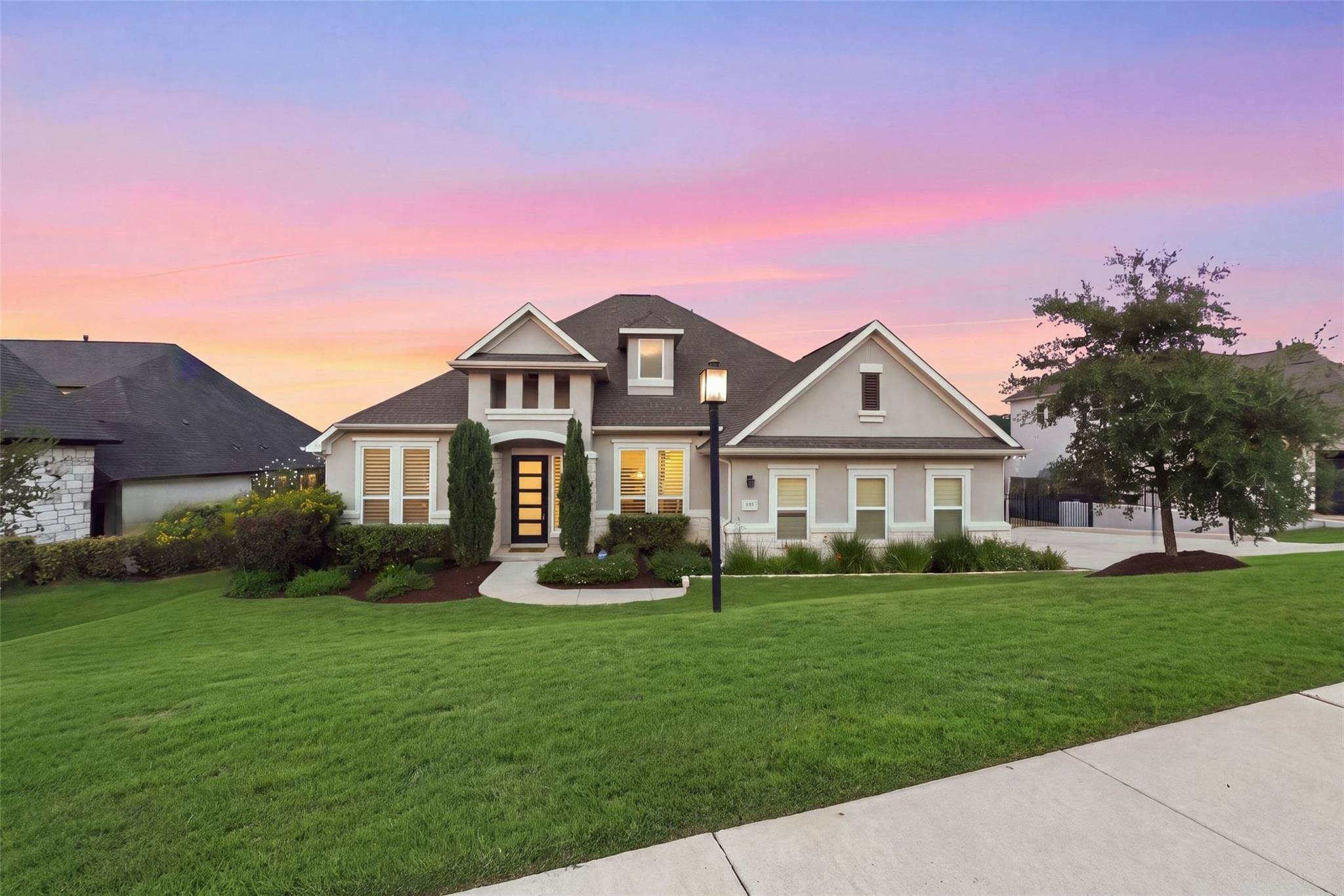 207 LODESTONE LN, Austin, TX 78738