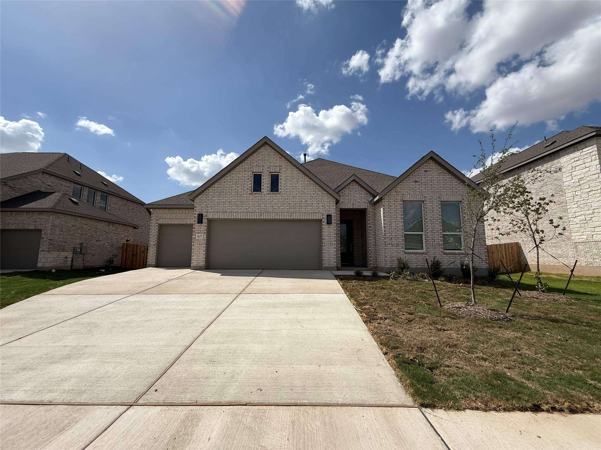 507 Corniche CIR, Hutto, TX 78634