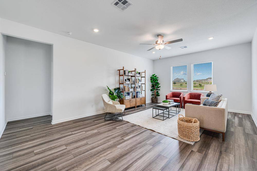 308 Crumpton WAY, Hutto, TX 78634