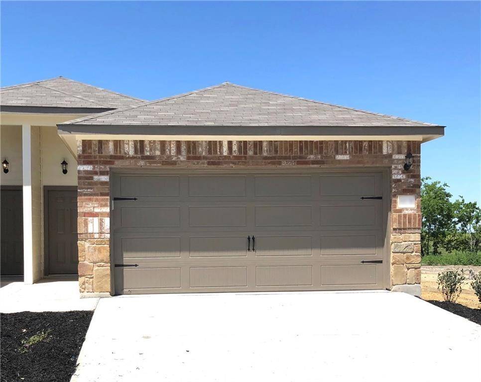 398 Jack Rabbit LN #B, Buda, TX 78610