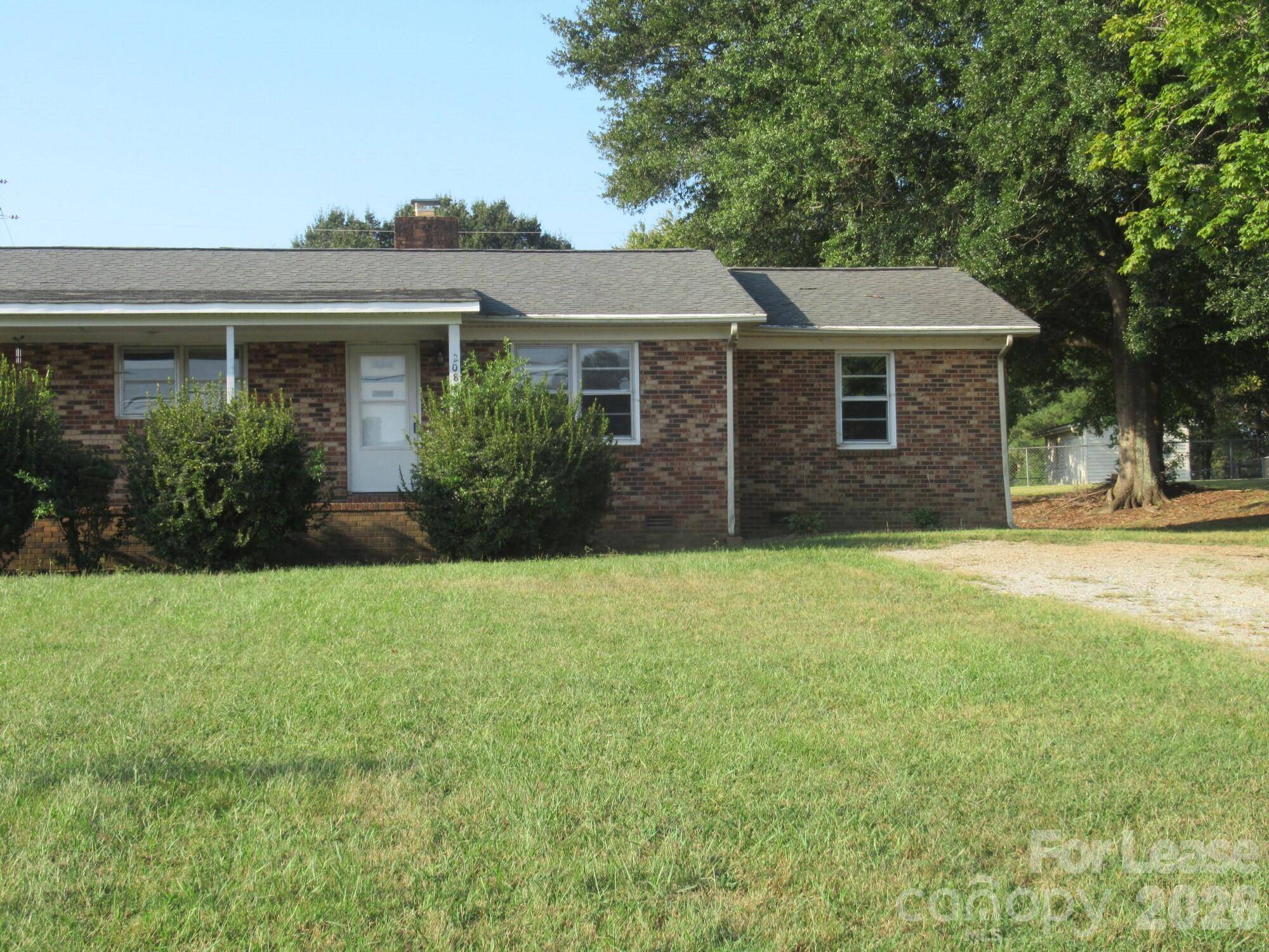 2084 Shuford RD, Lincolnton, NC 28092