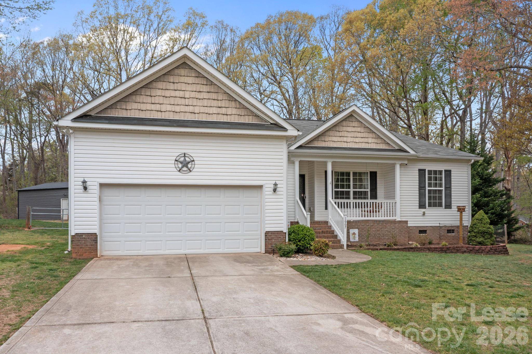 1667 Warwick CT, Lincolnton, NC 28092