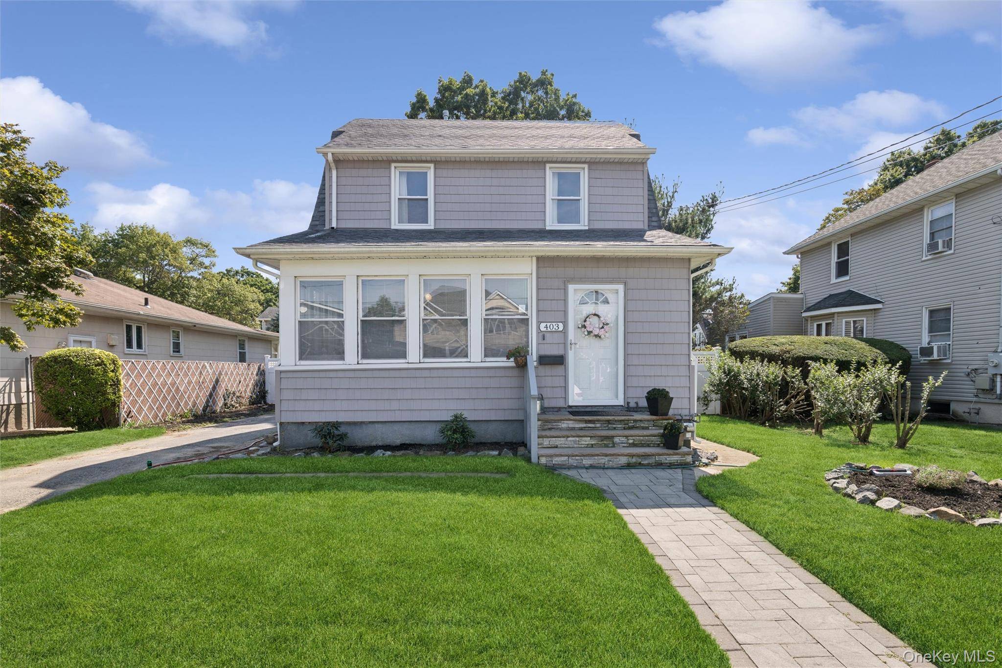403 Clinton ST, Bellmore, NY 11710