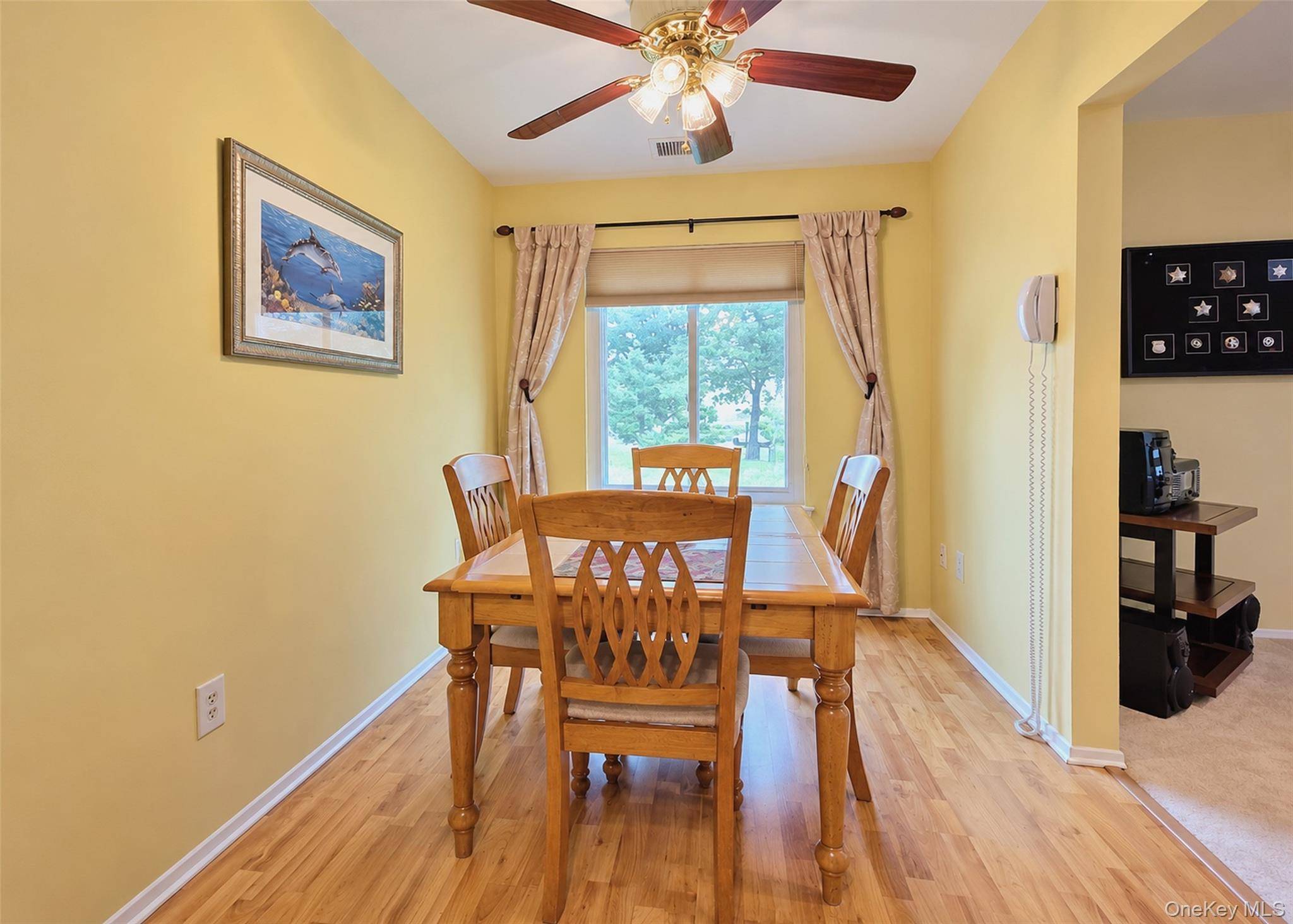924 Skyline DR, Coram, NY 11727