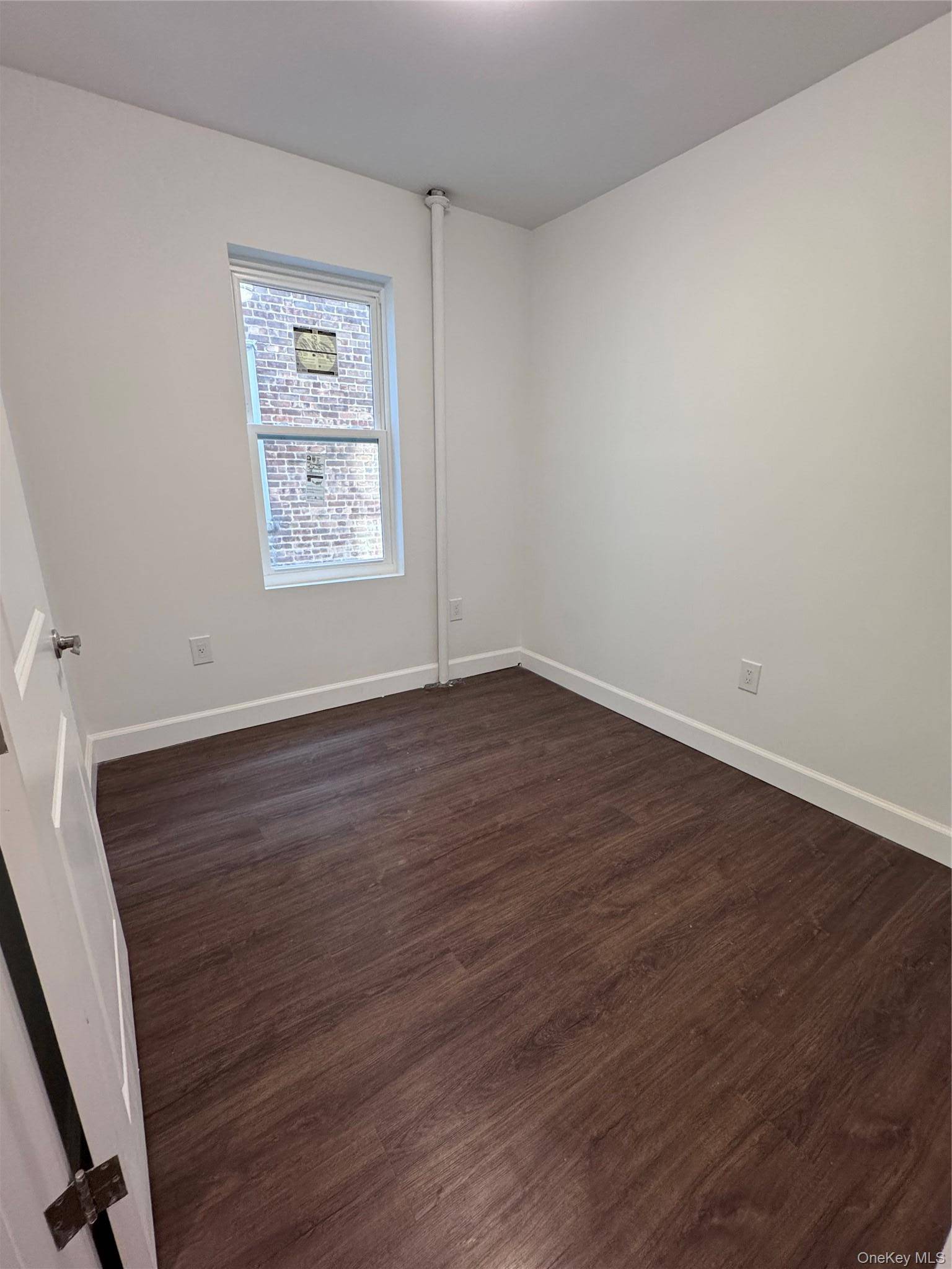 4034 162nd ST, Flushing, NY 11358
