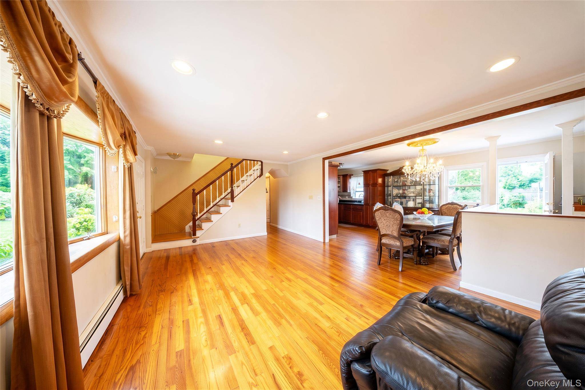 234 Nevada ST, Hicksville, NY 11801