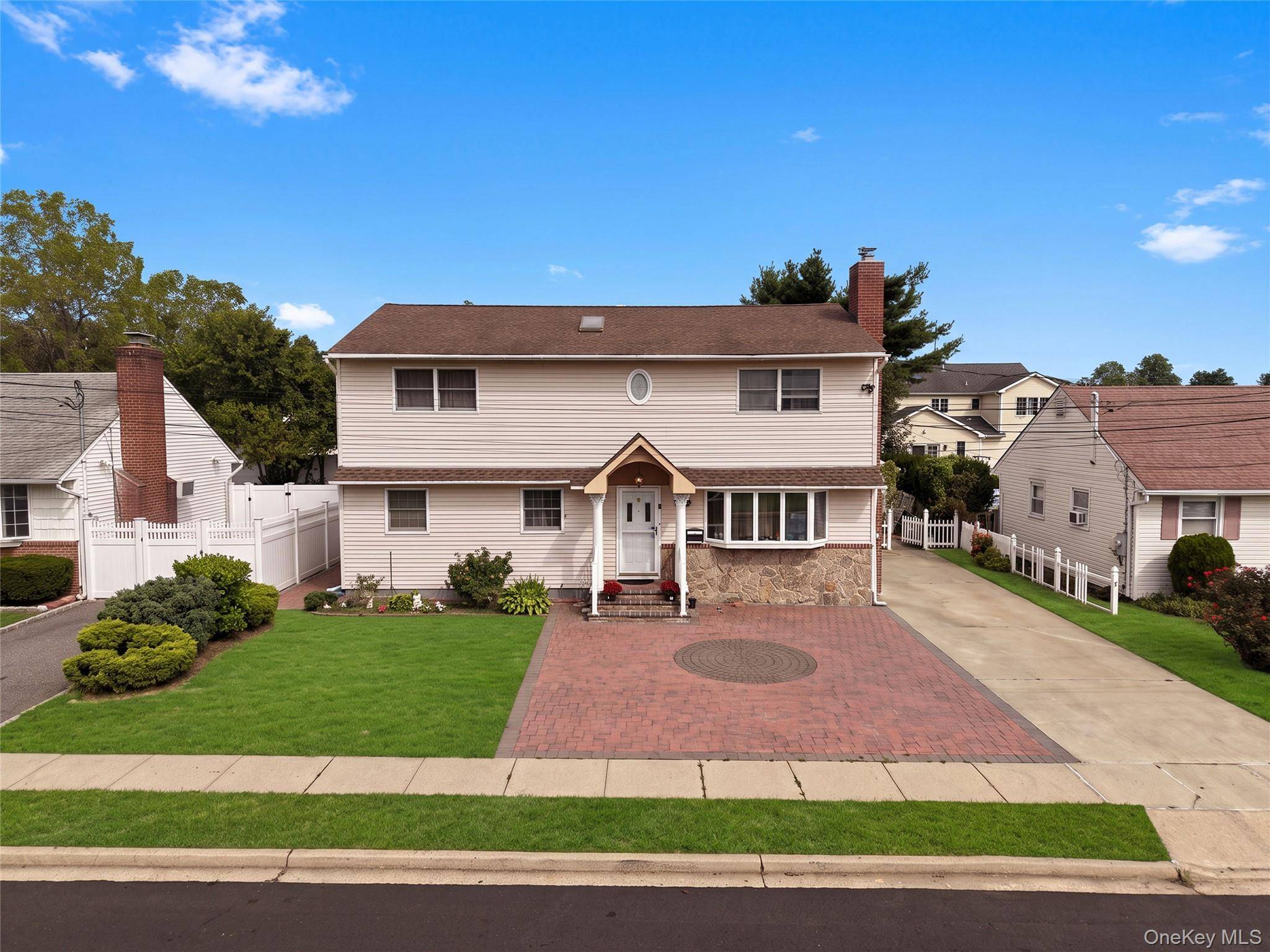 234 Nevada ST, Hicksville, NY 11801