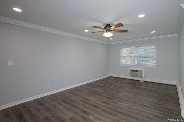 39 Elliot PL #39-5B, Smithtown, NY 11787