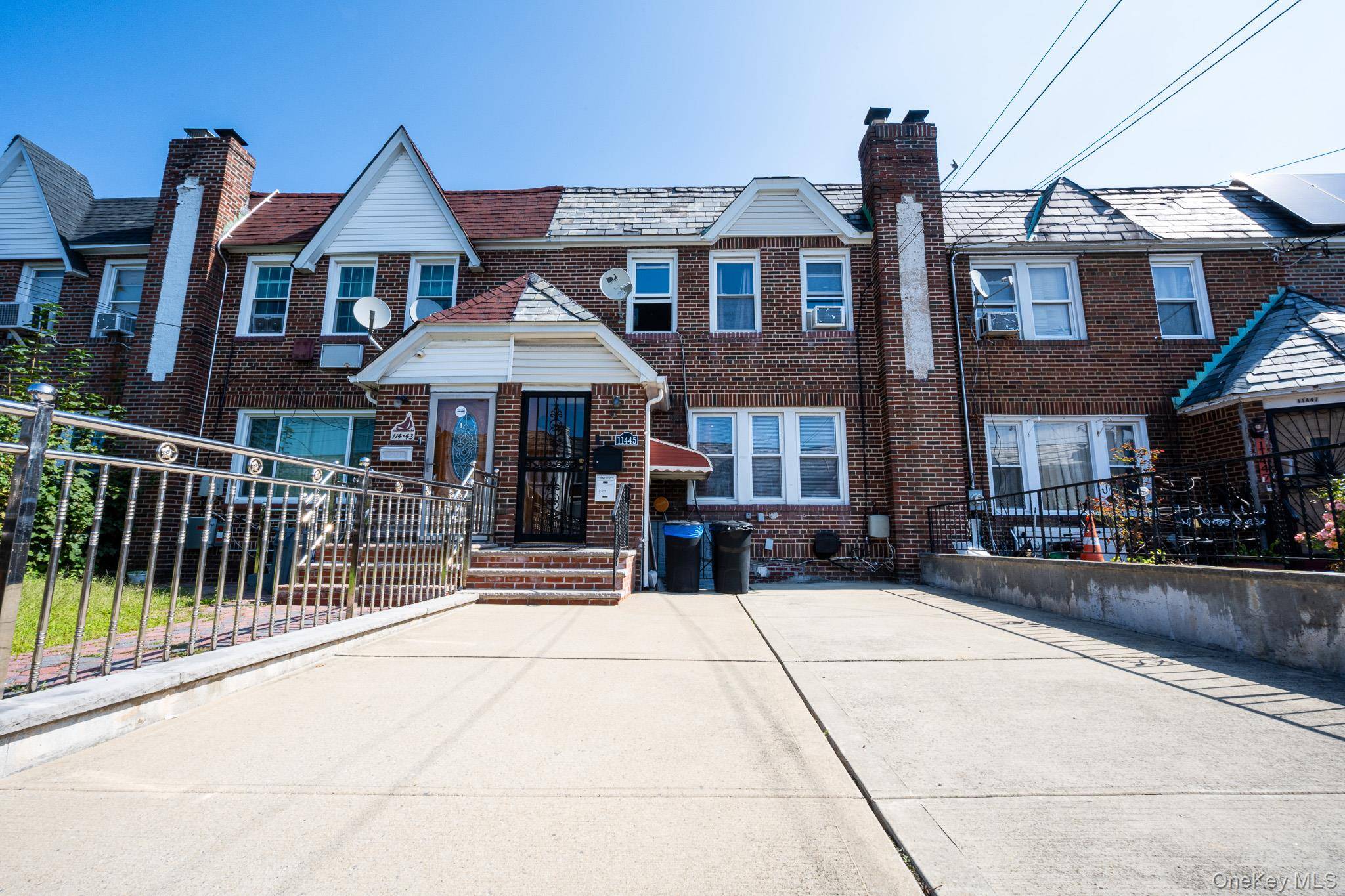 114-45 200th ST, Saint Albans, NY 11412