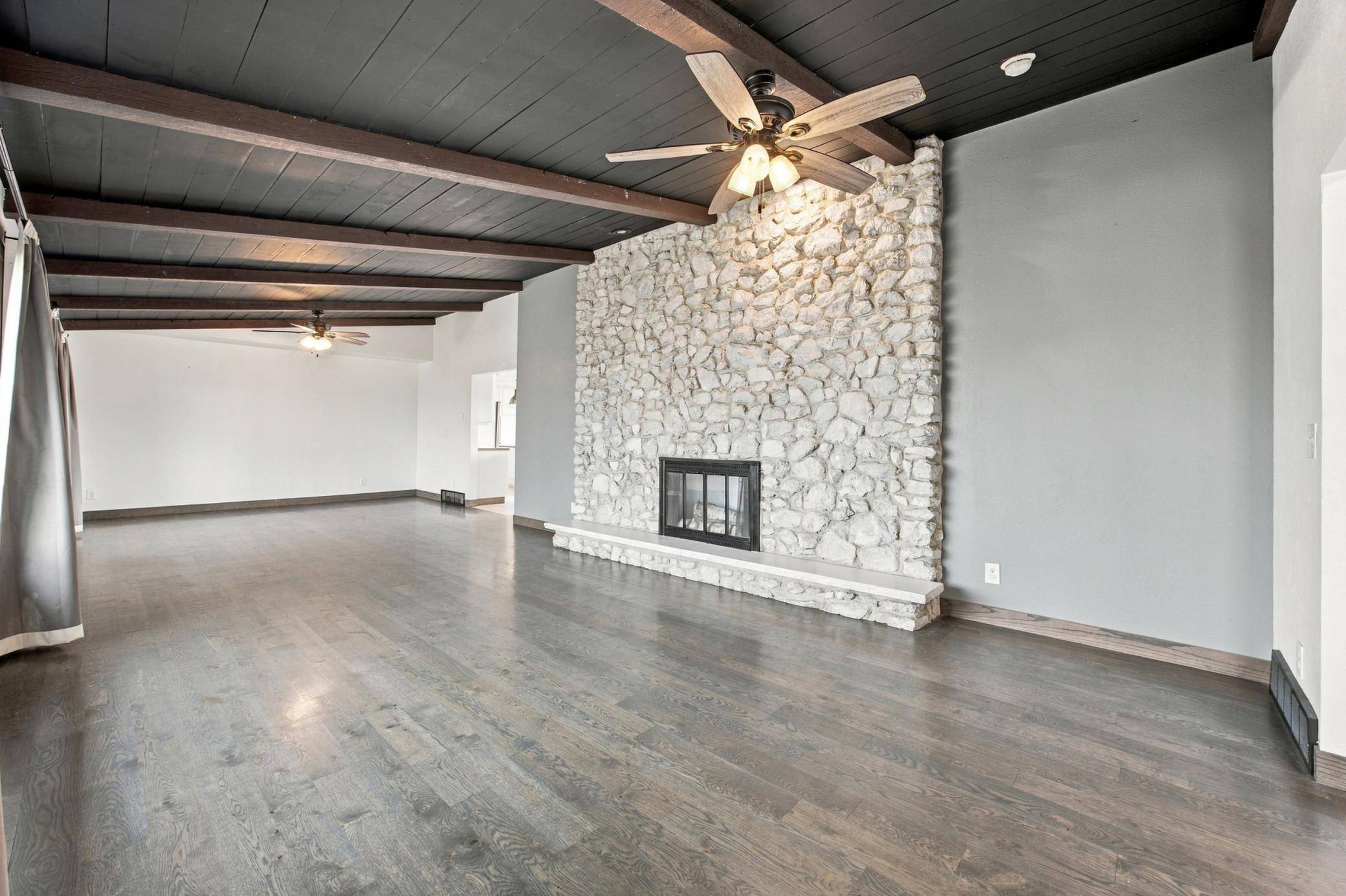 213 5th ST NW, Gwinner, ND 58040