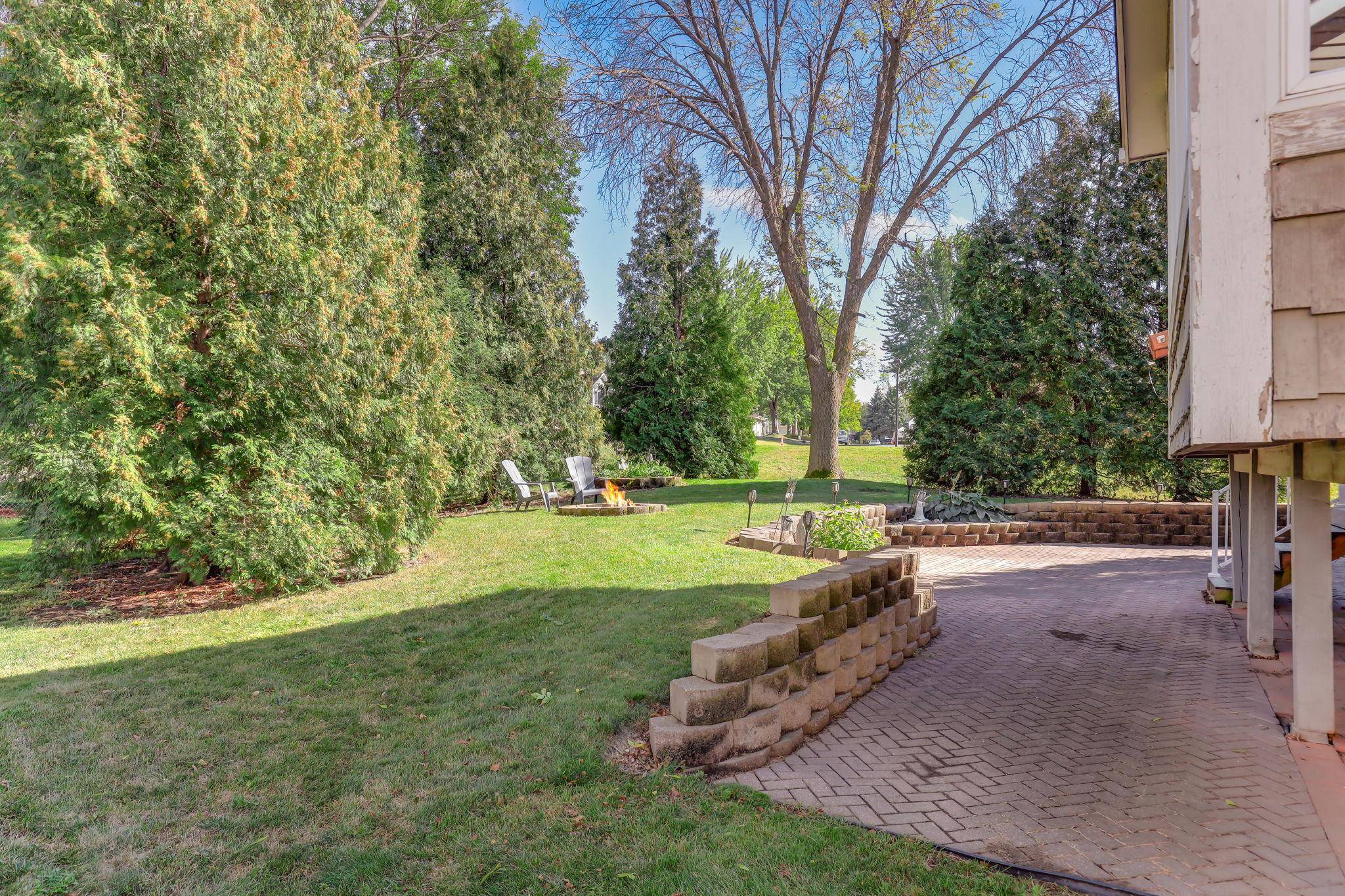 1235 Spring Hill RD, Waconia, MN 55387
