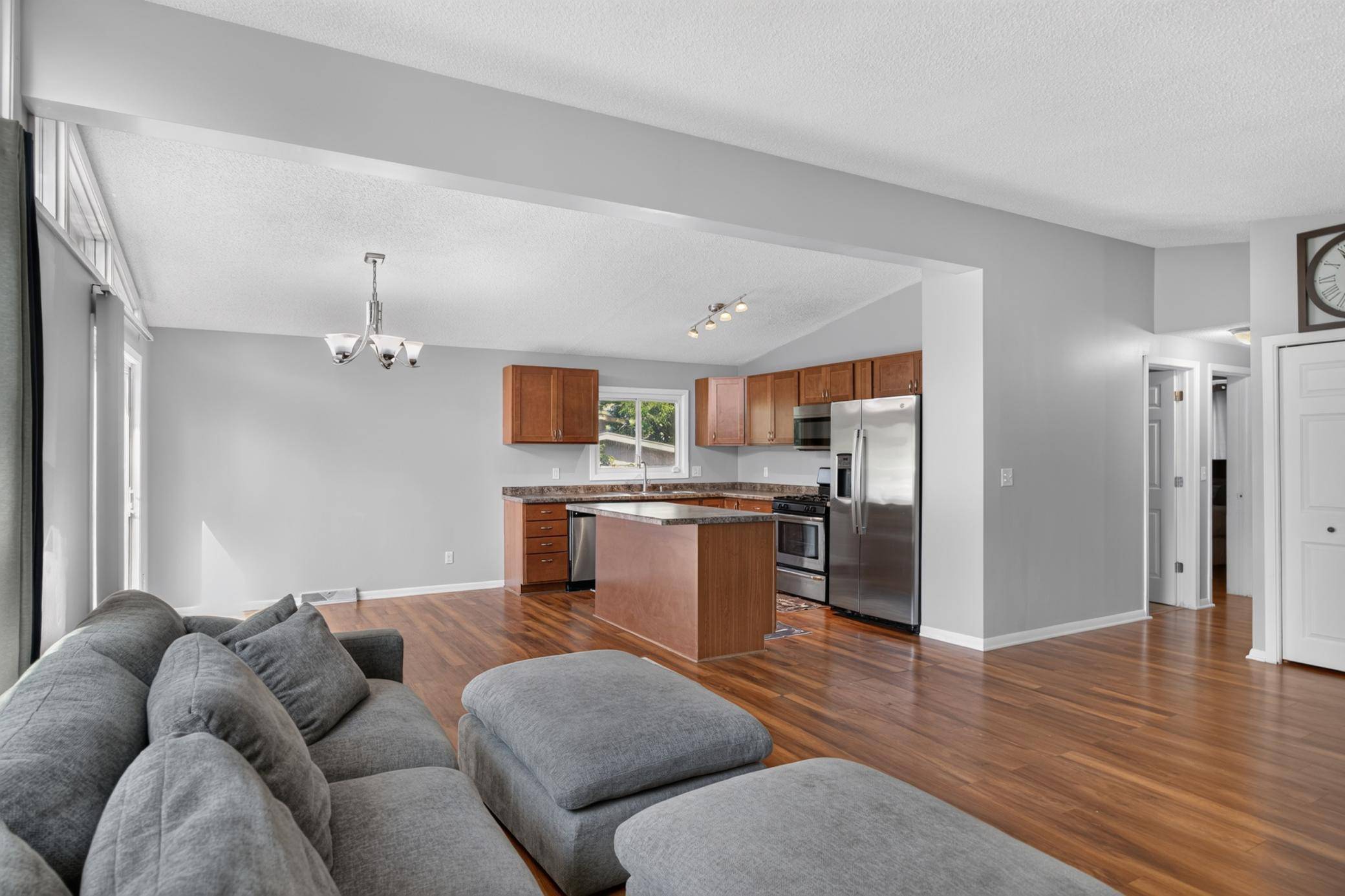 8149 Brandywine Pkwy, Brooklyn Park, MN 55444