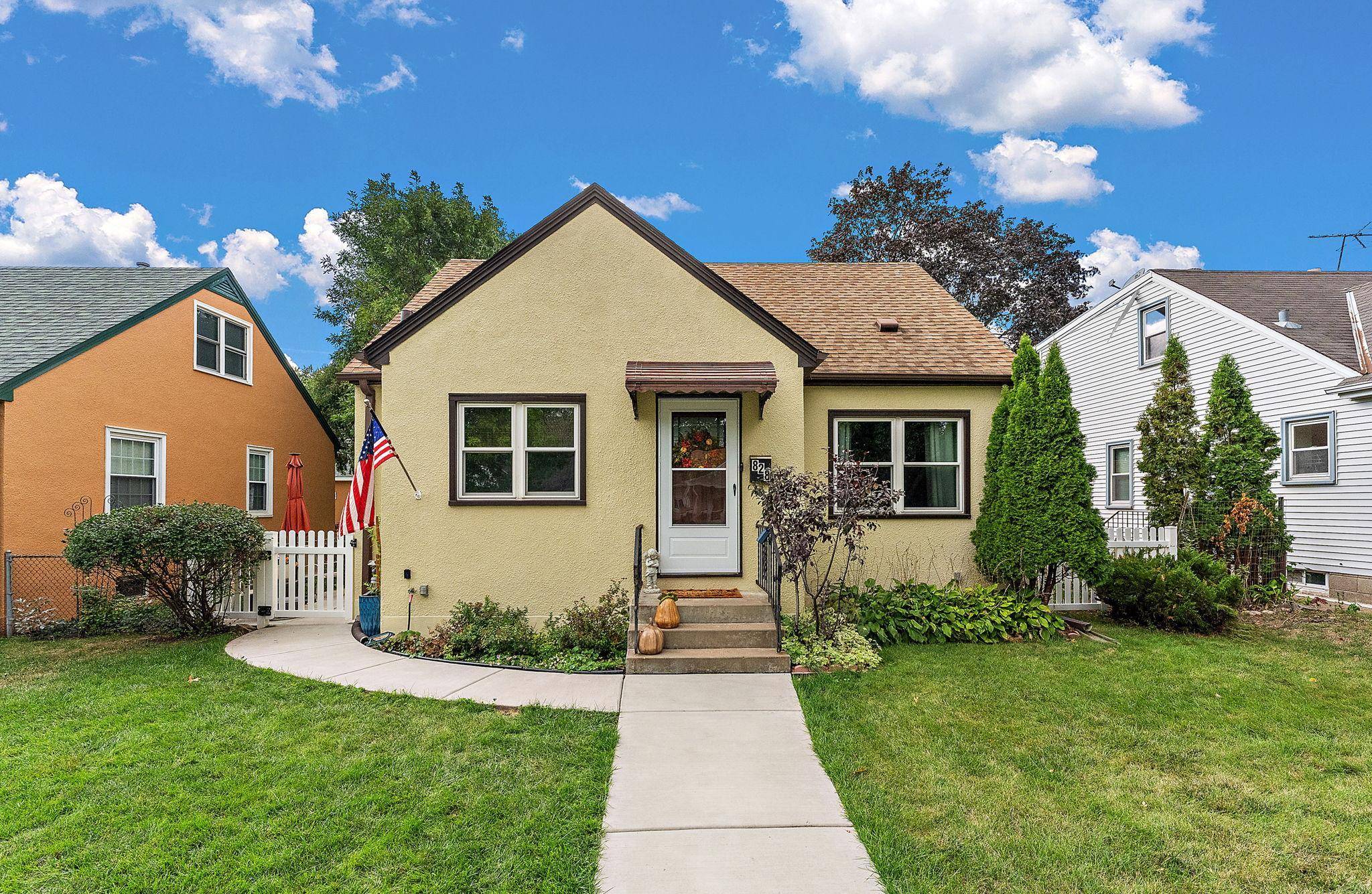 828 3rd AVE S, South Saint Paul, MN 55075