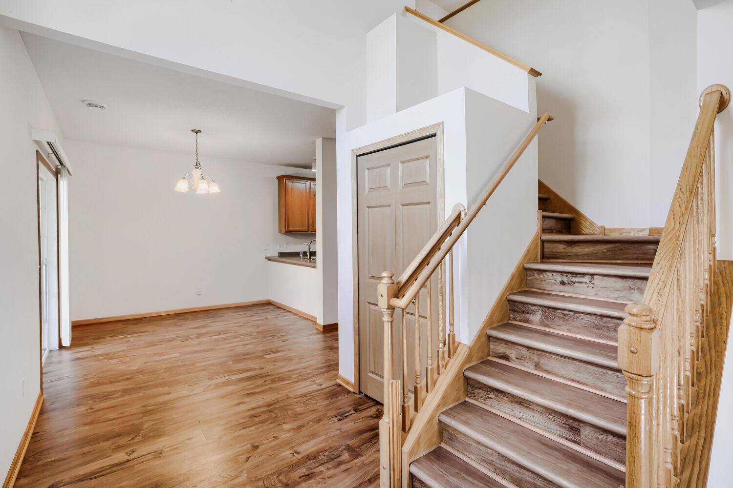 6778 Pine Crest TRL S, Cottage Grove, MN 55016
