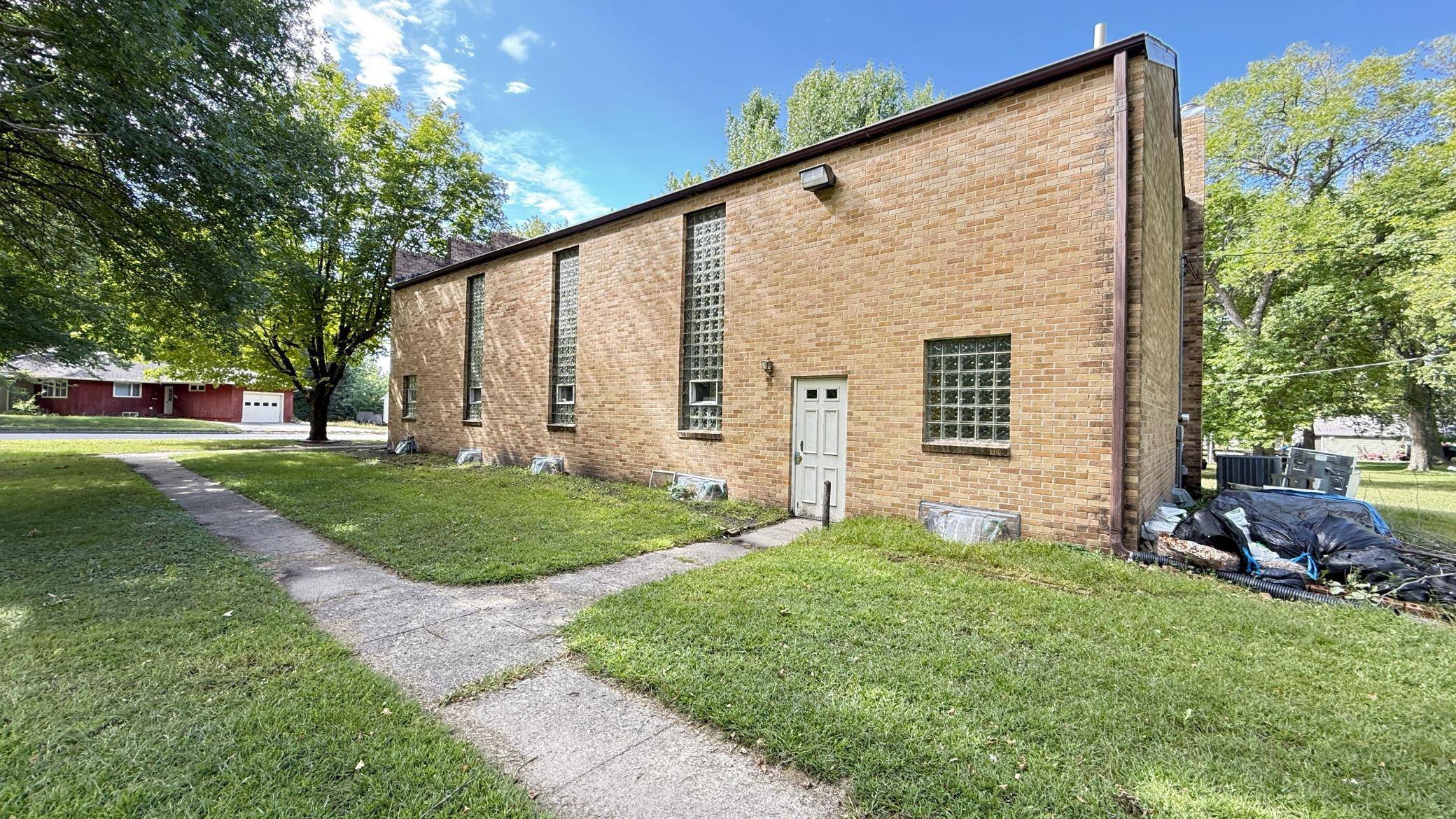 139 E Reuss AVE, Appleton, MN 56208