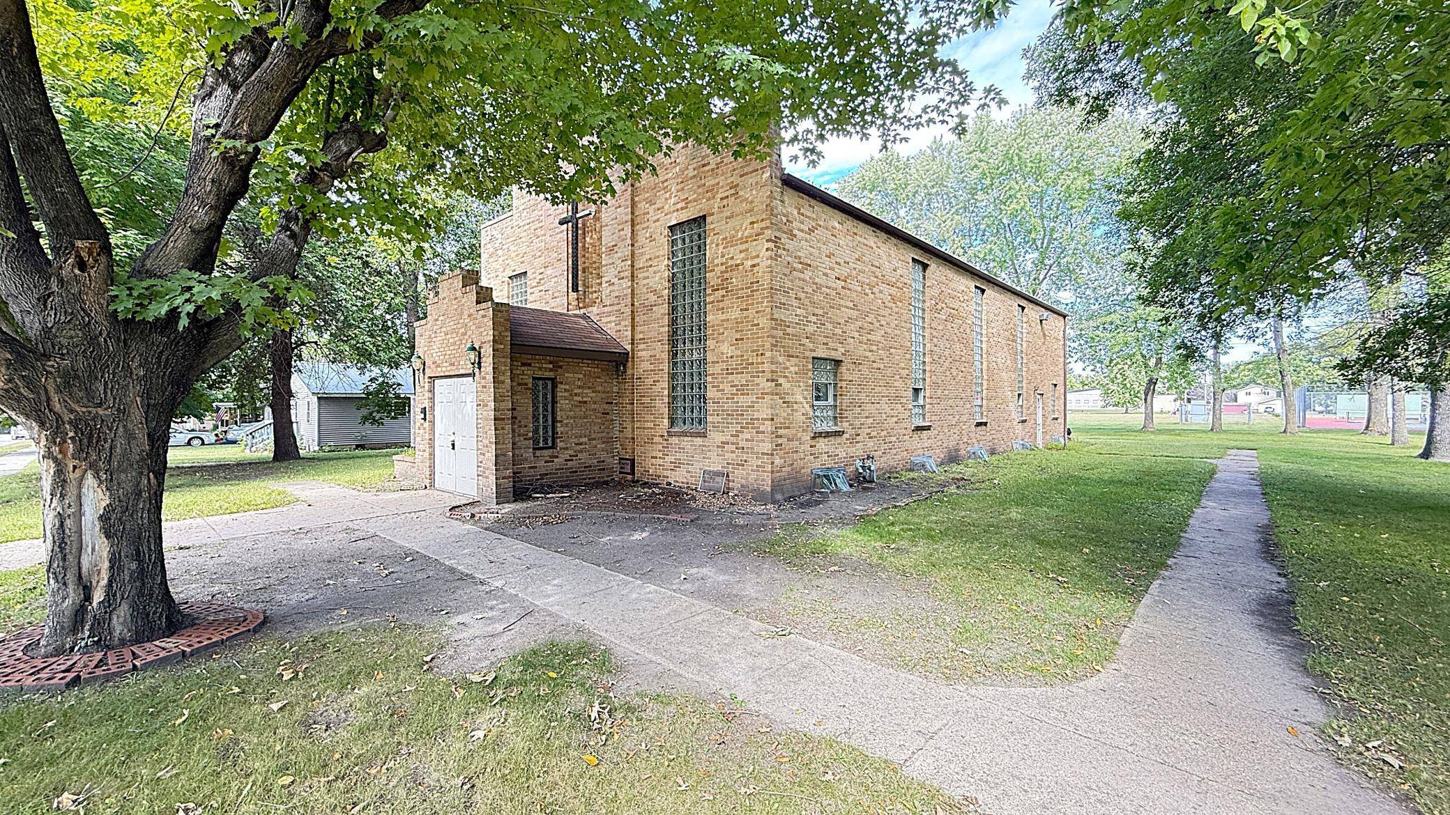 139 E Reuss AVE, Appleton, MN 56208