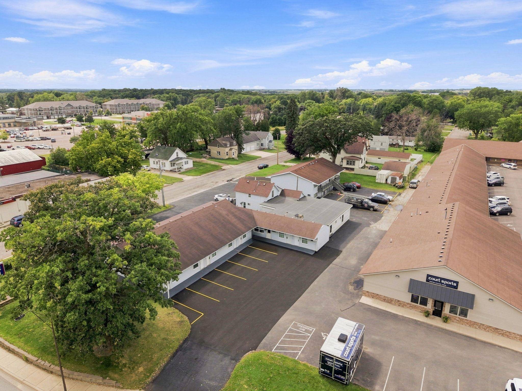 1418 S Oak AVE, Owatonna, MN 55060