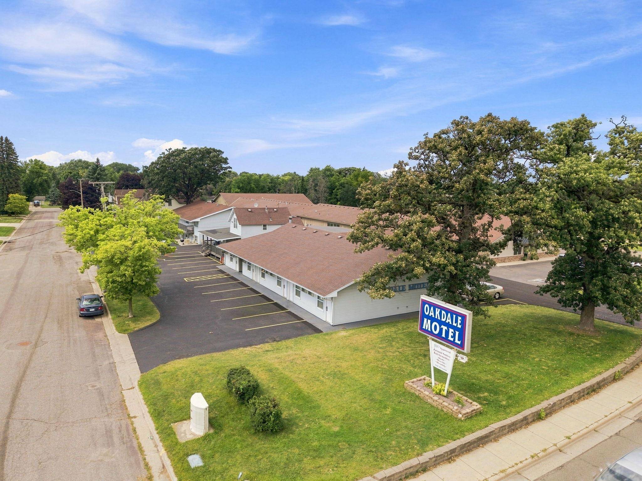 1418 S Oak AVE, Owatonna, MN 55060