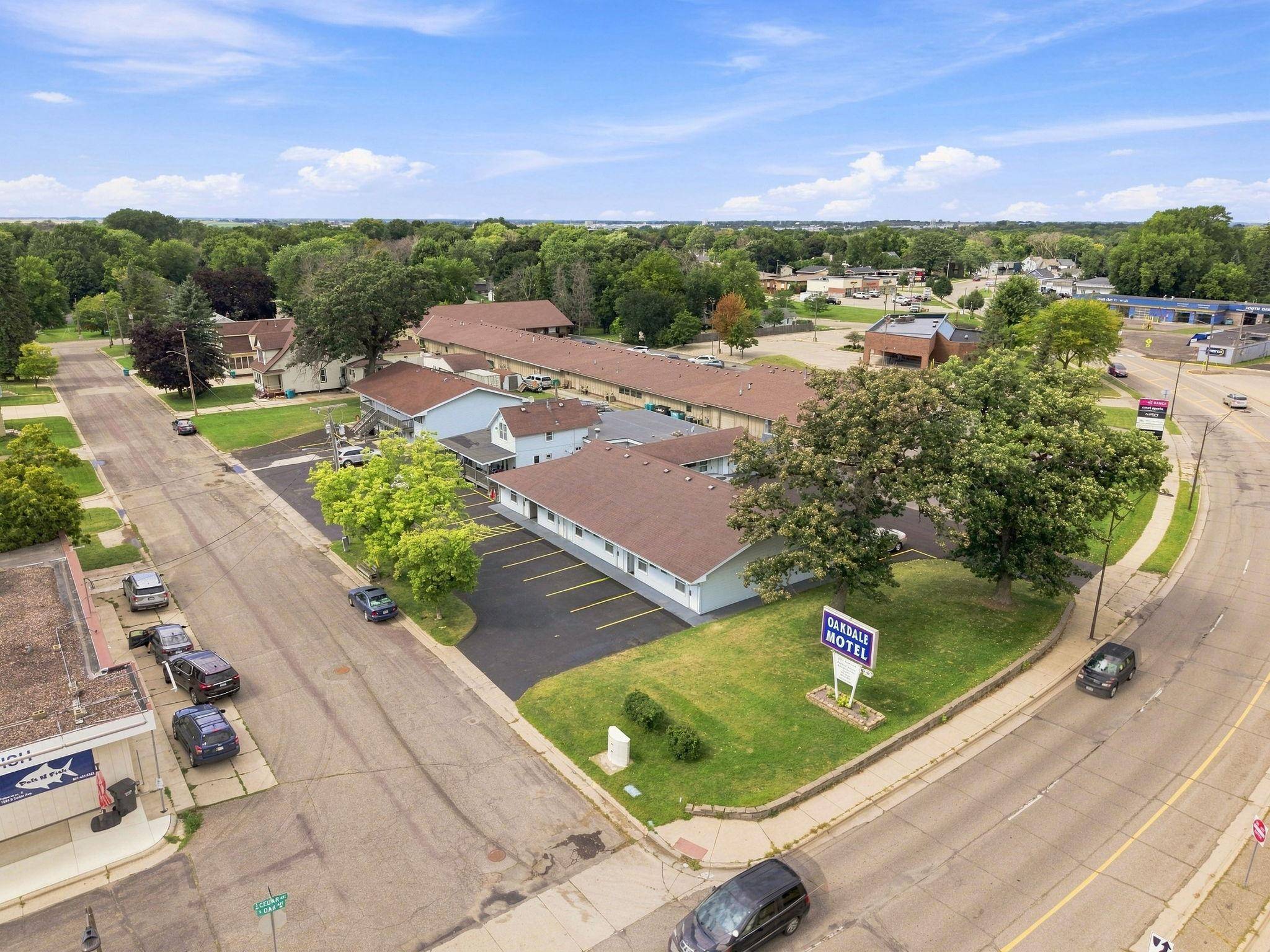 1418 S Oak AVE, Owatonna, MN 55060