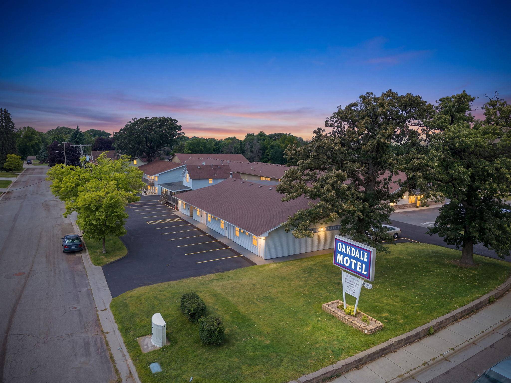 1418 S Oak AVE, Owatonna, MN 55060