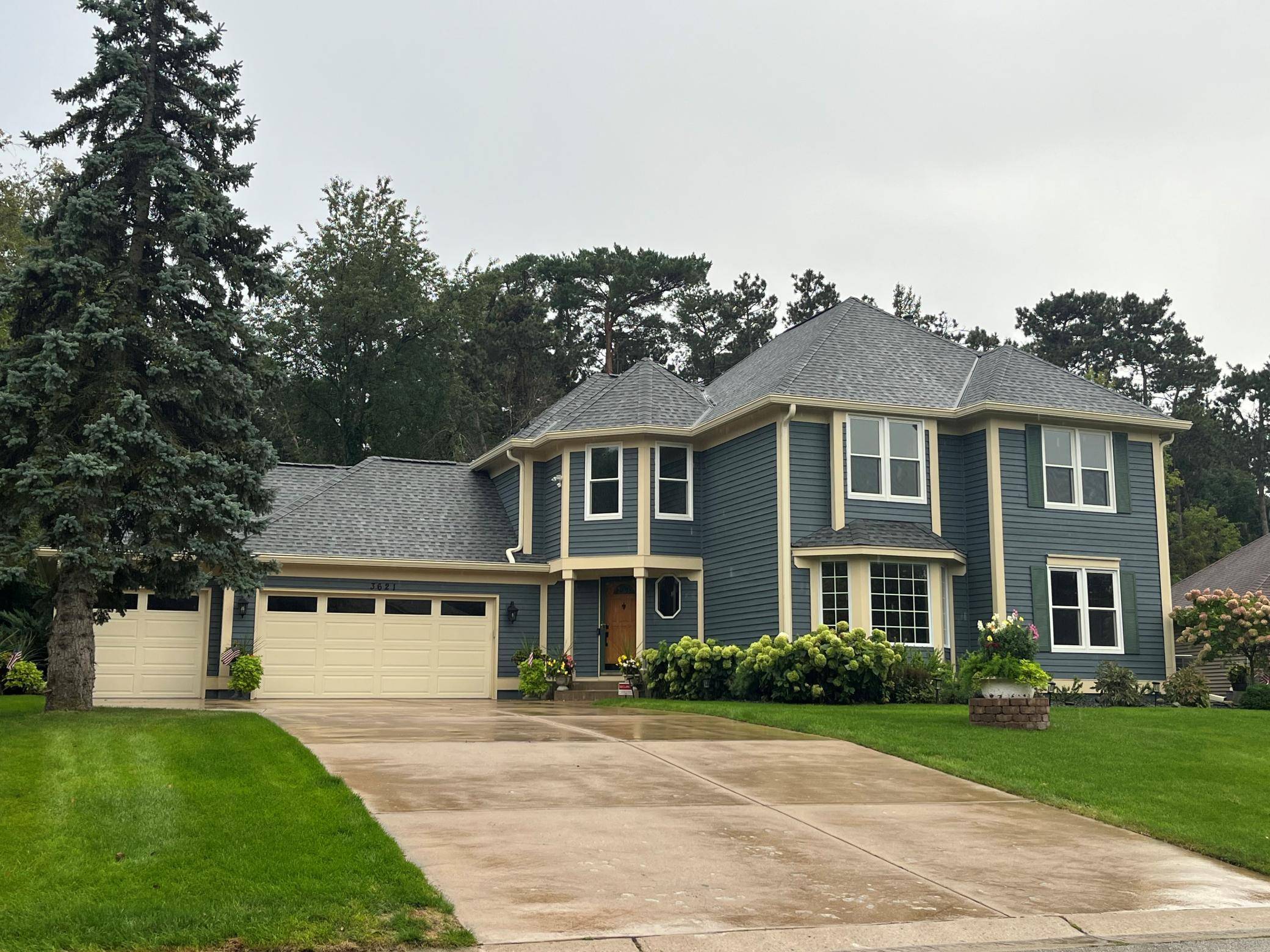 3621 Oak Creek TER, Vadnais Heights, MN 55127