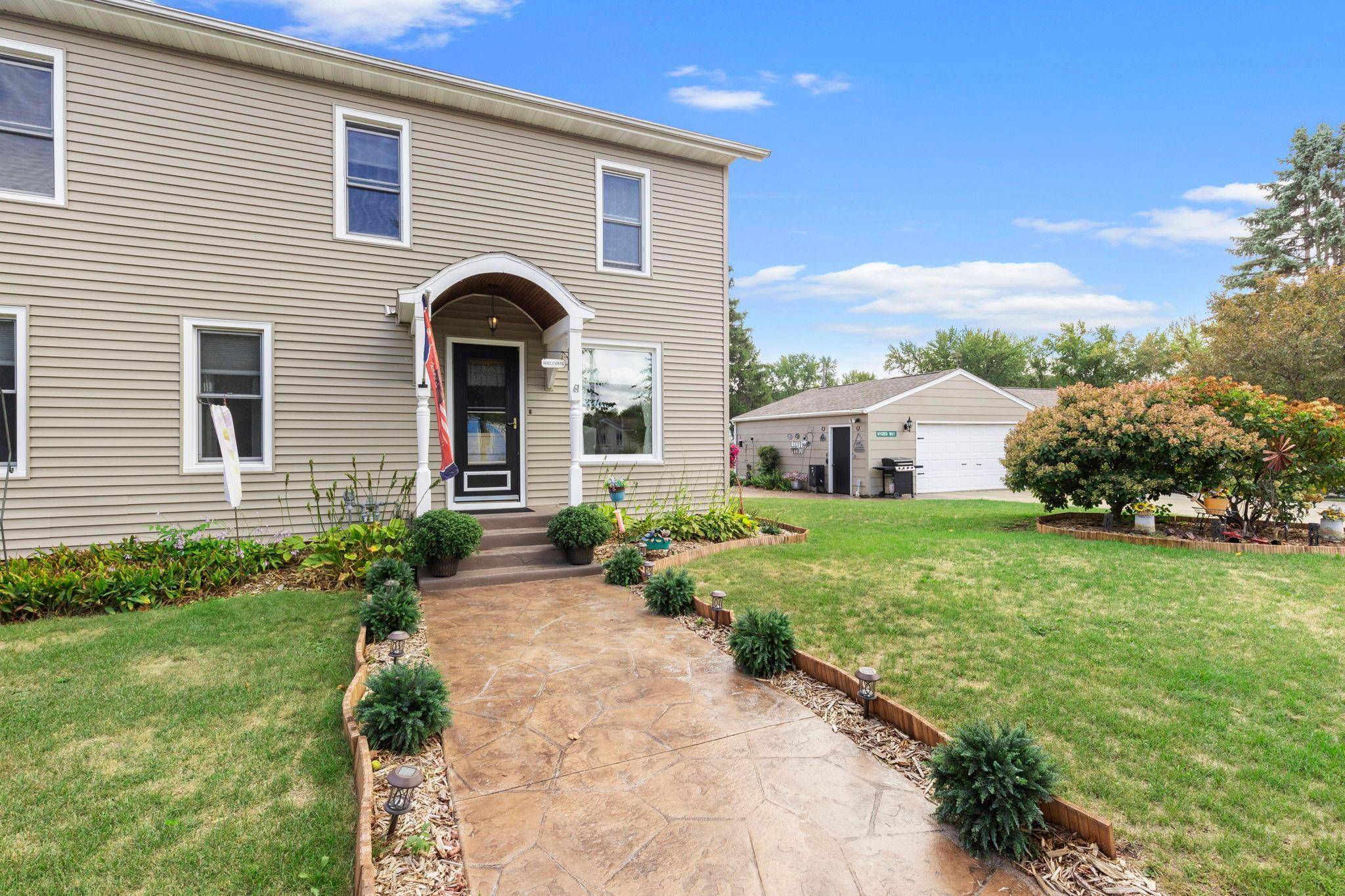 702 S 6th ST, Lake City, MN 55041
