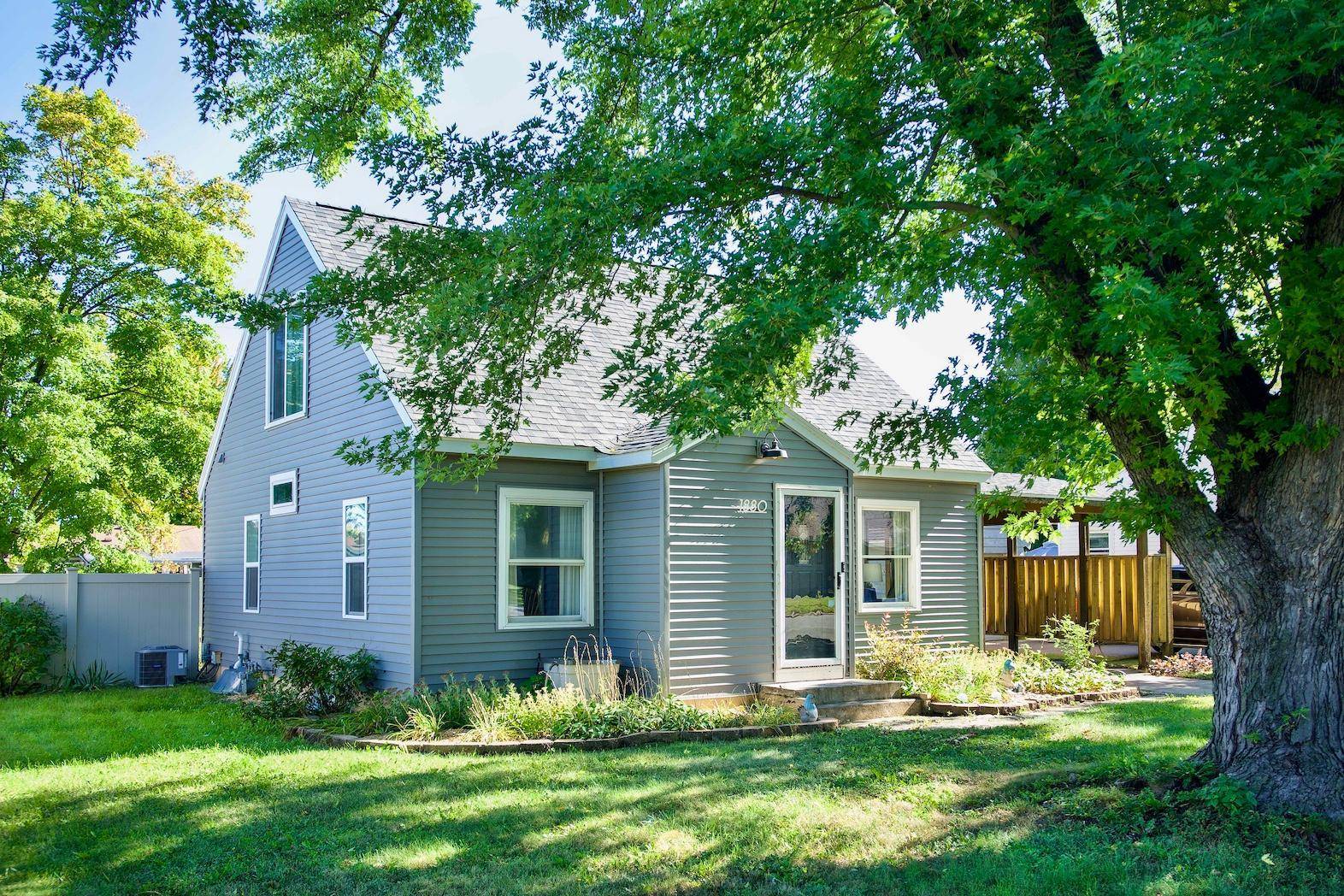 1880 W 5th ST, Winona, MN 55987