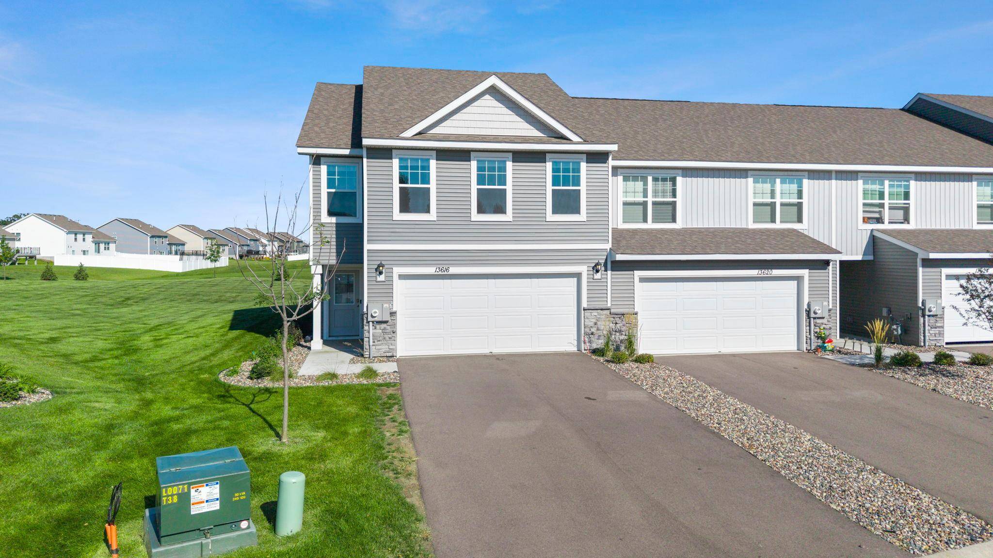 13616 Kaylemore TRL, Rosemount, MN 55068