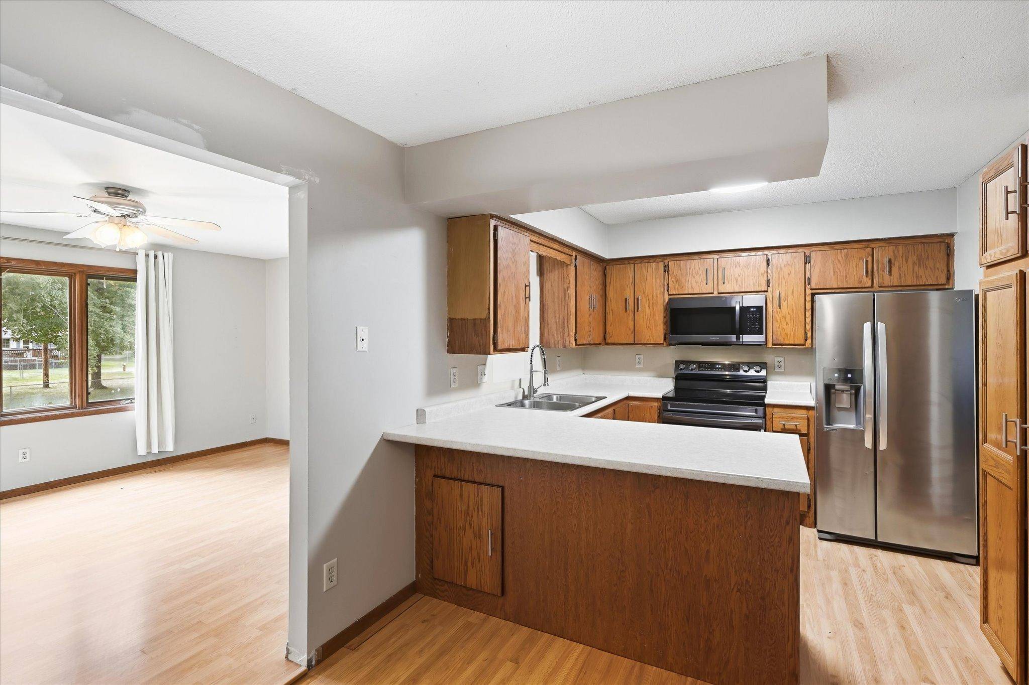 750 Hiawatha AVE, Vadnais Heights, MN 55127