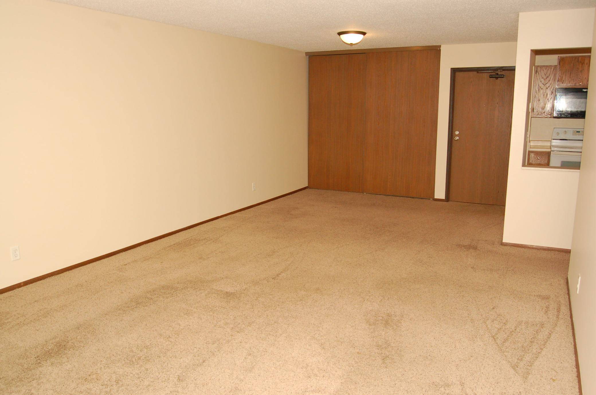 1887 Silver Bell RD #318, Eagan, MN 55122